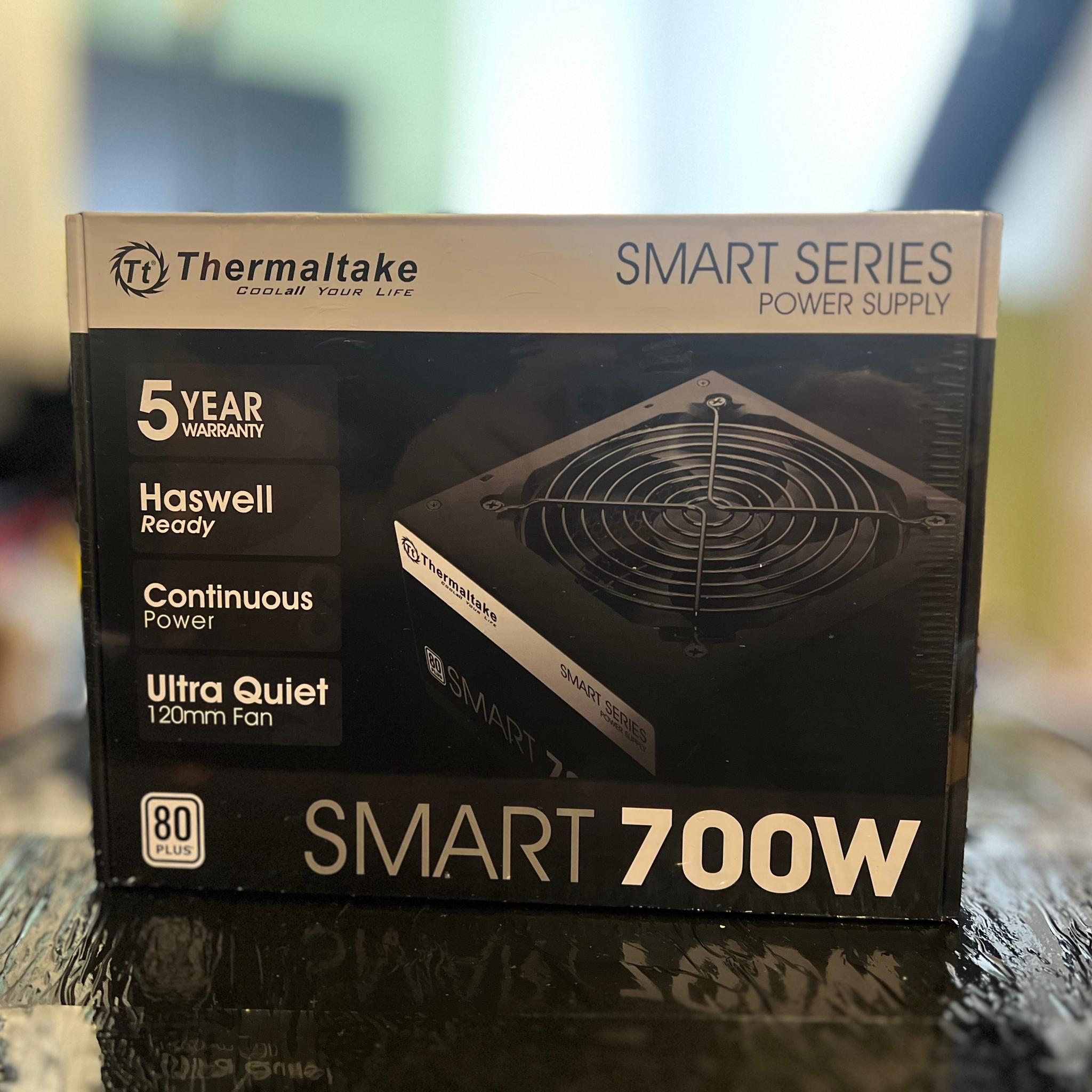 Thermaltake Smart 700W