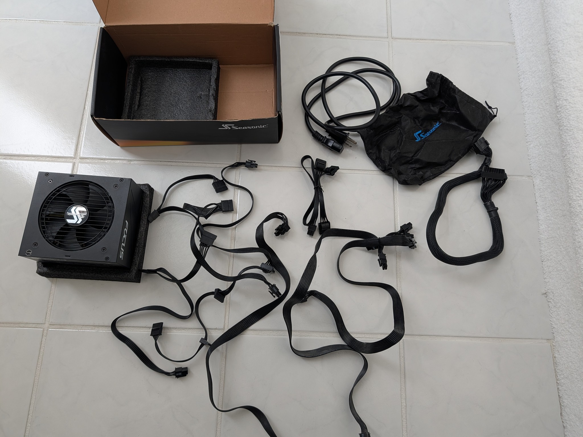 SeaSonic FOCUS GX-750 Watt Gold Power Supply