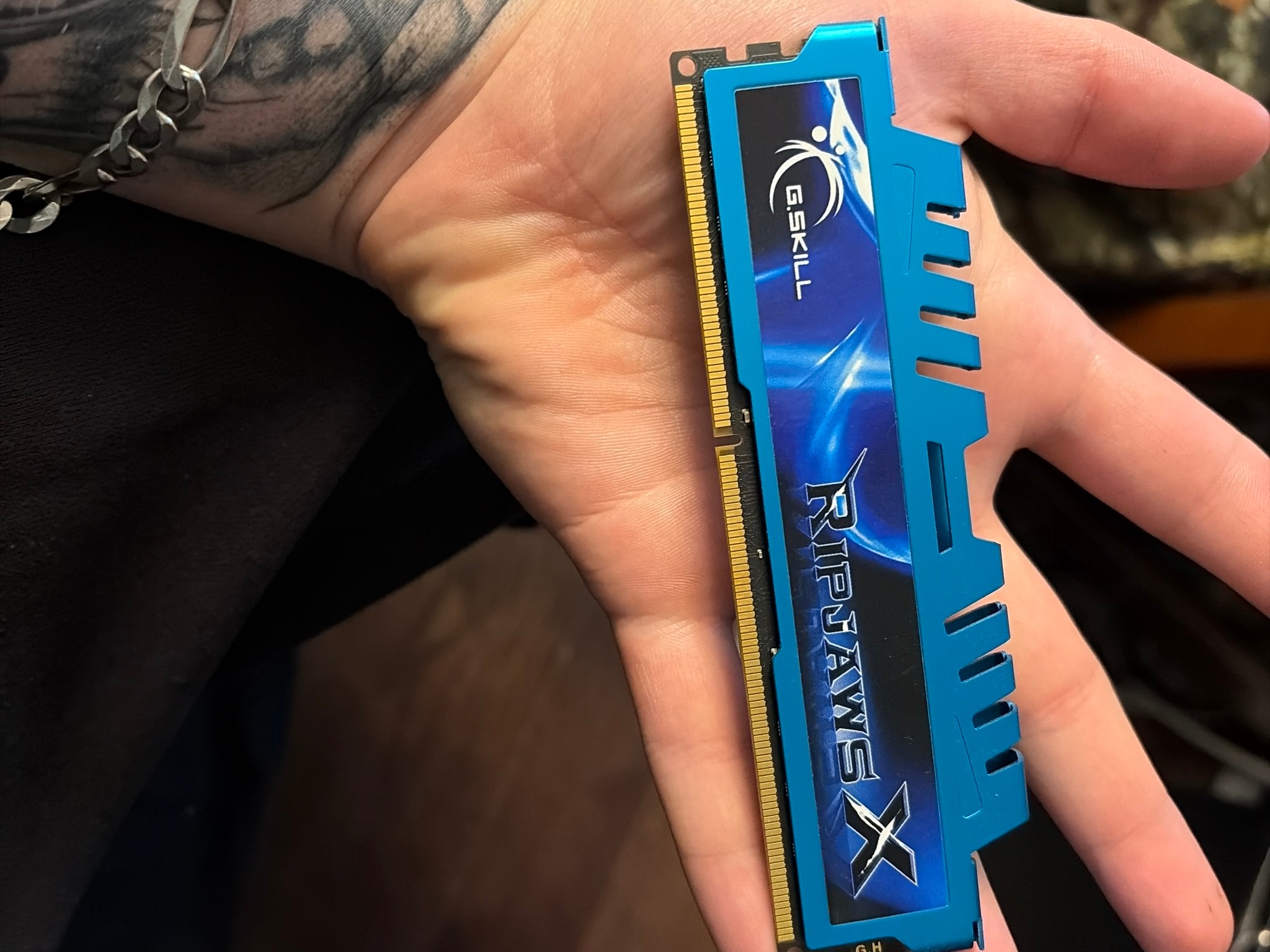 G.SKILL F3-2400C11D-16GXM DDR3-2400