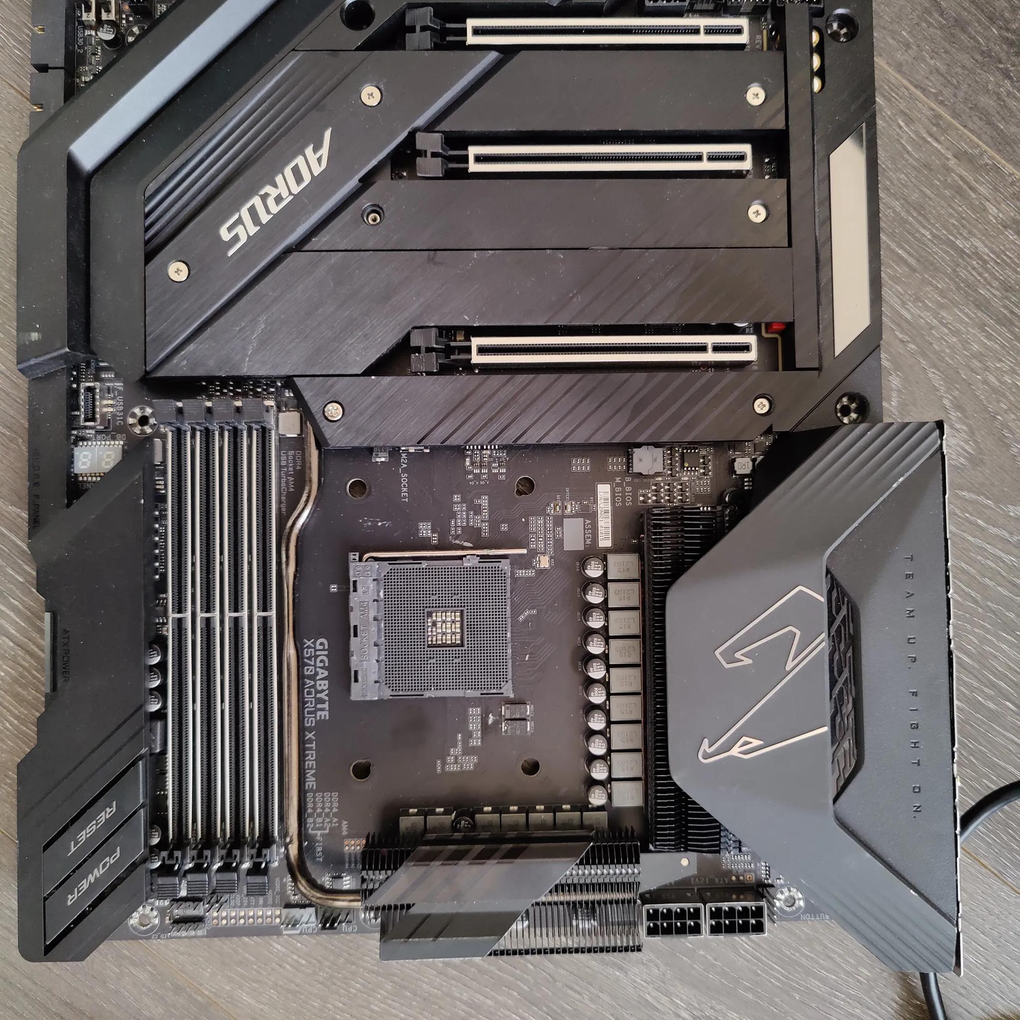Gigabyte X570 Extreme