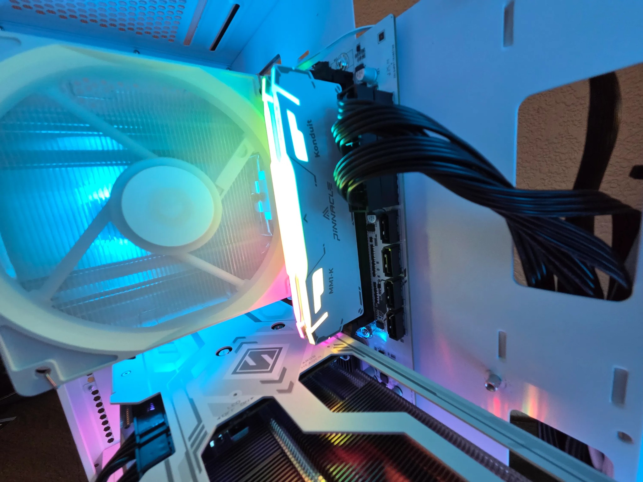 Aesthetic frost white gaming pc !(NEW)!