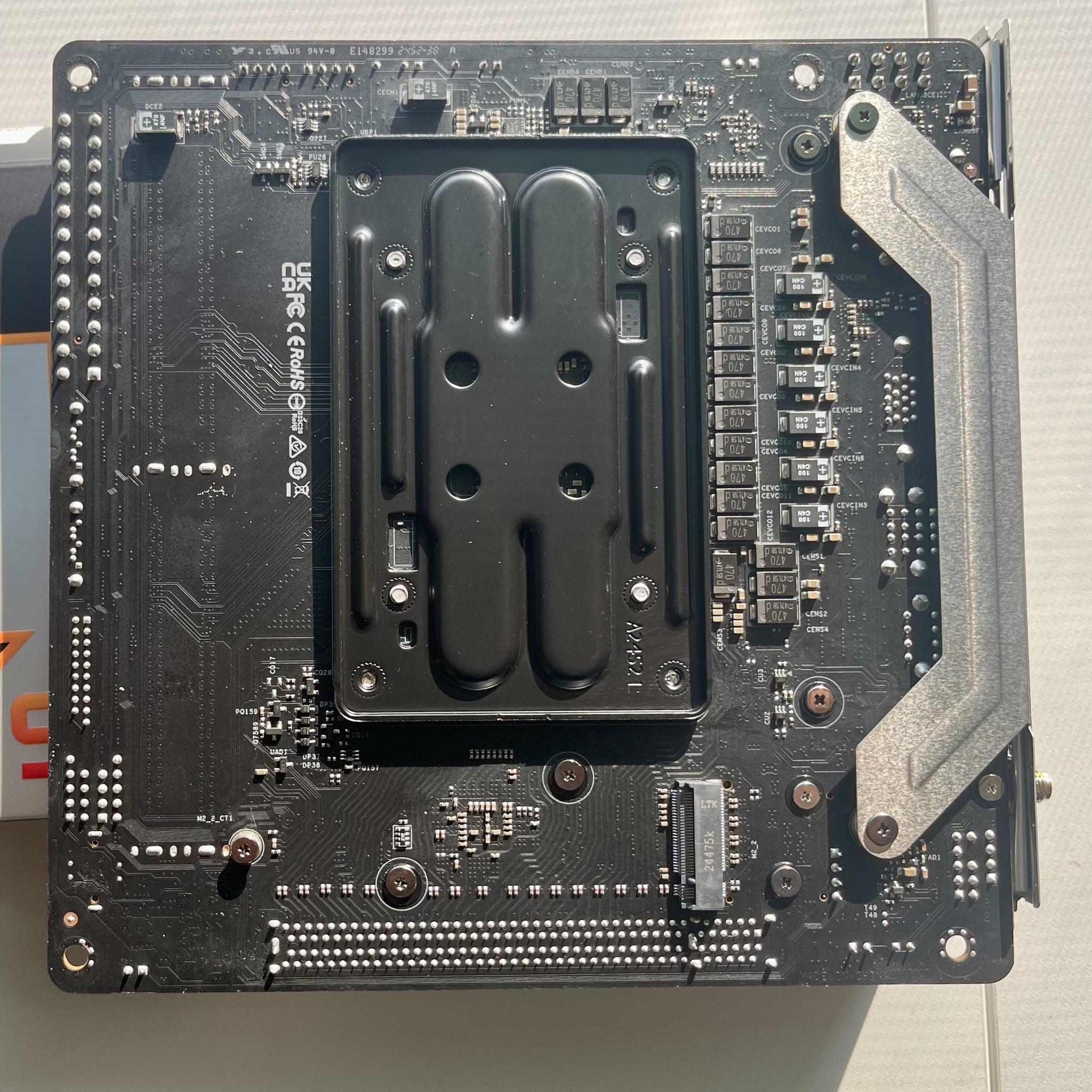 ASRock B650I Lightning WiFi, used (like-new)