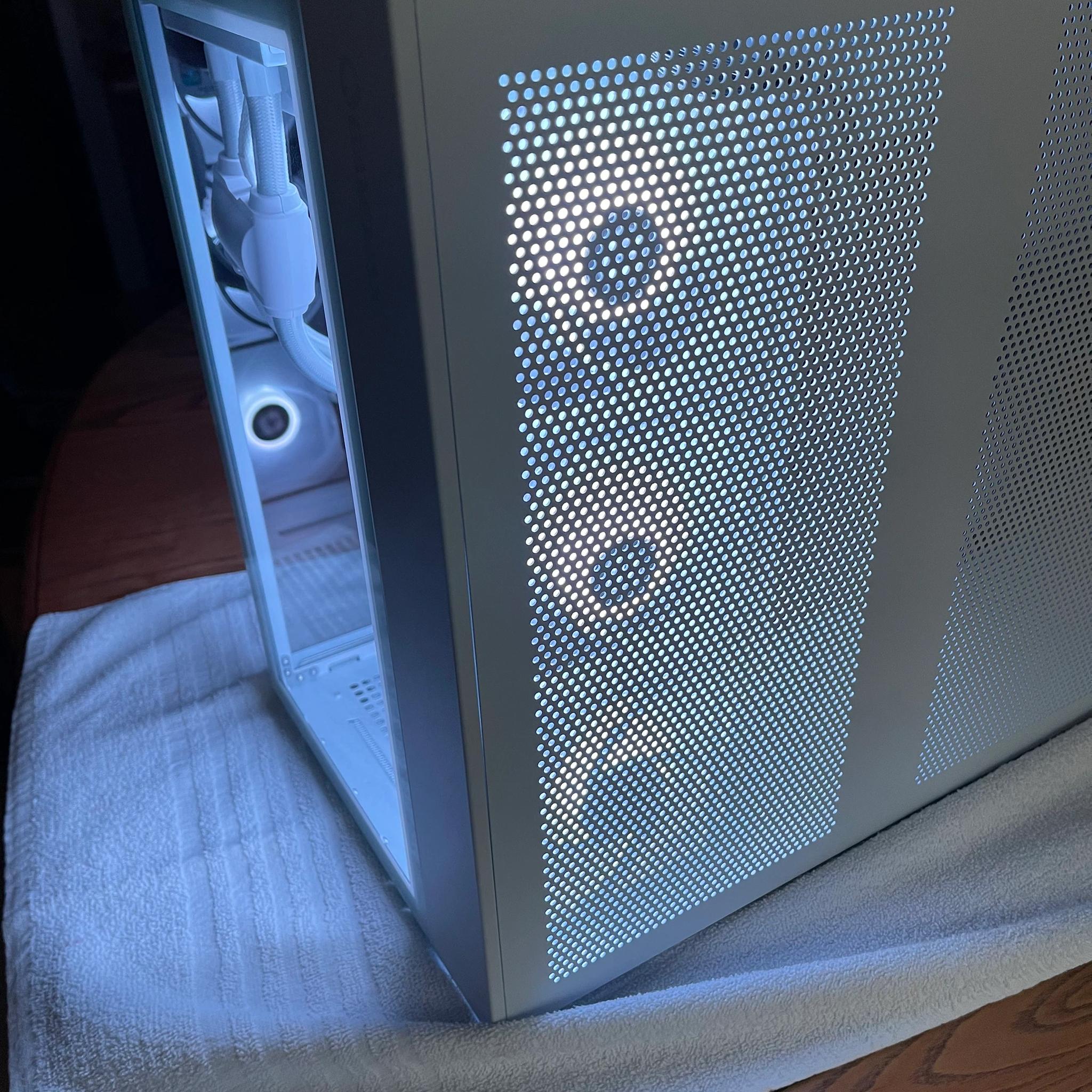 AM5 White High-end Gaming/Production PC: Radeon 7900XTX, Ryzen 9 7900X, 32gb DDR5, 2TB NVMe