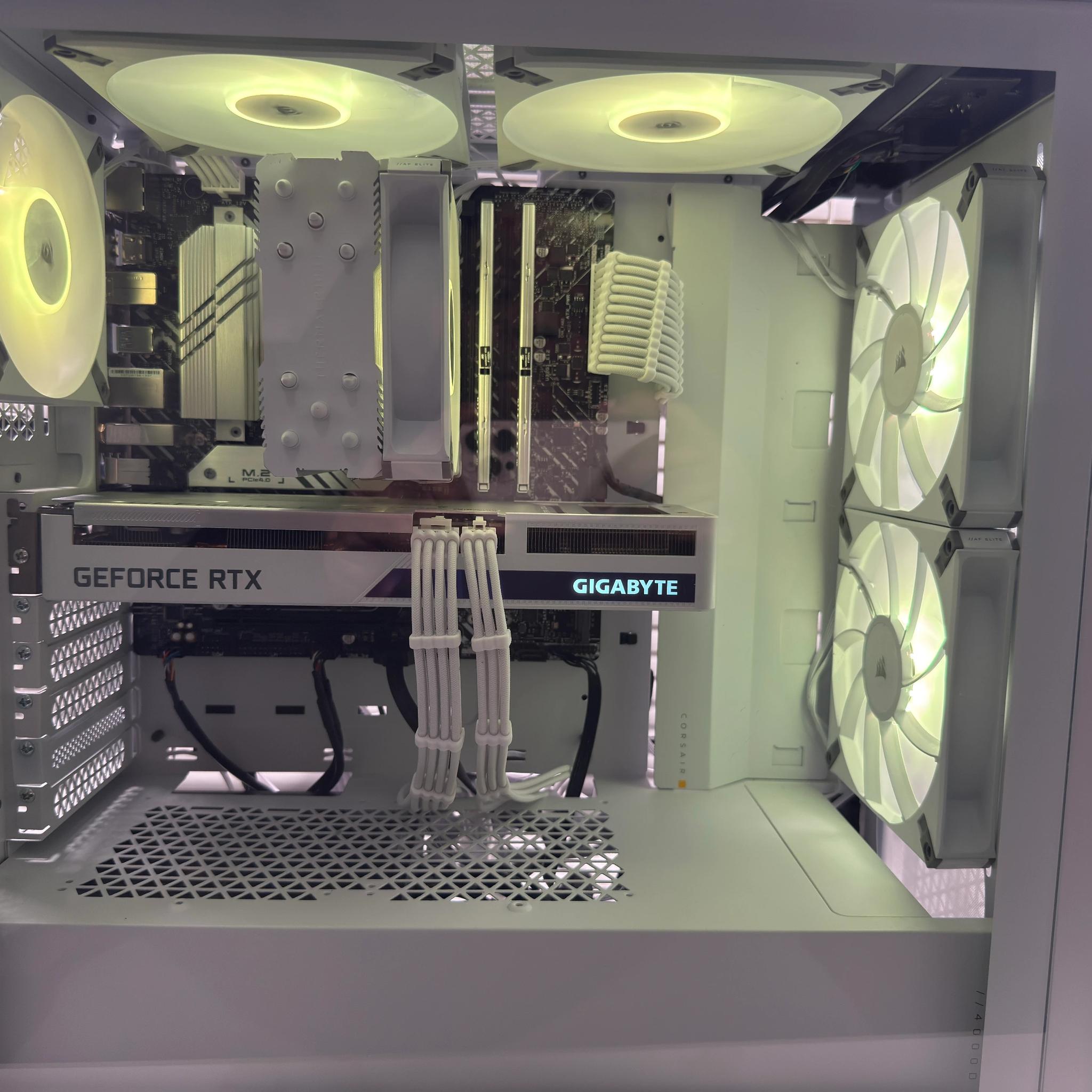 ❄️WHITE GAMING PC❄️| i5 13600KF | RTX 3060ti | 32gb Ram