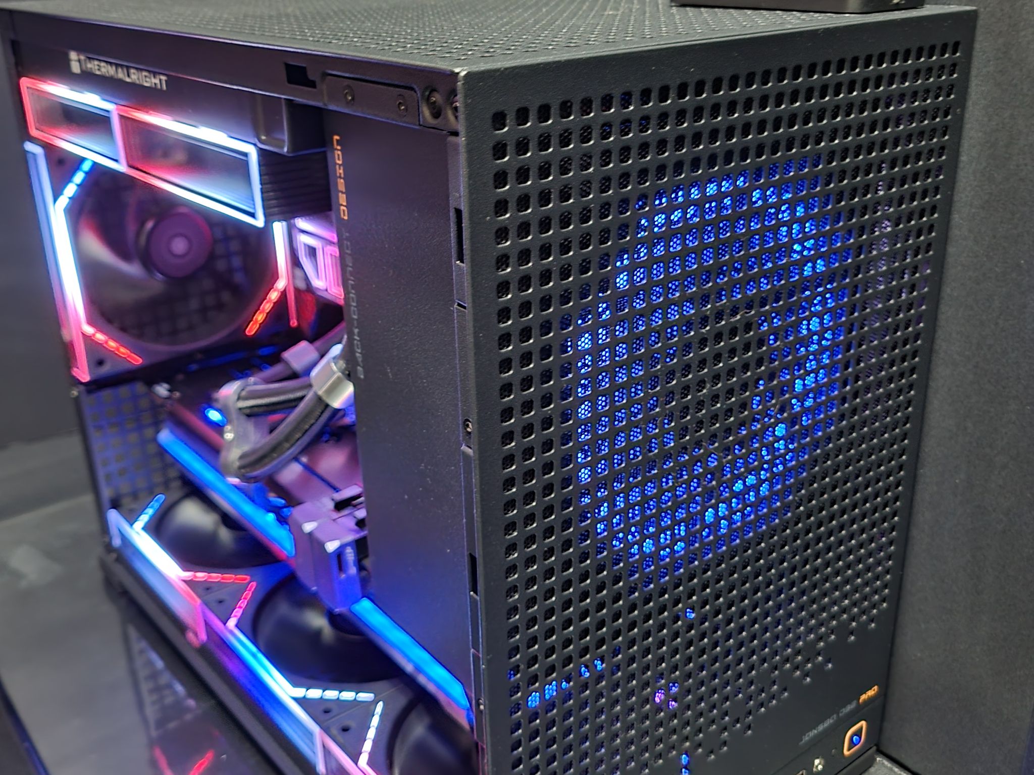 🔥 i7‑14700K • RX 7800 XT Red Devil • 32GB DDR5 • 2TB Gen4 NVMe • Ultra‑Quiet Performance 🚀