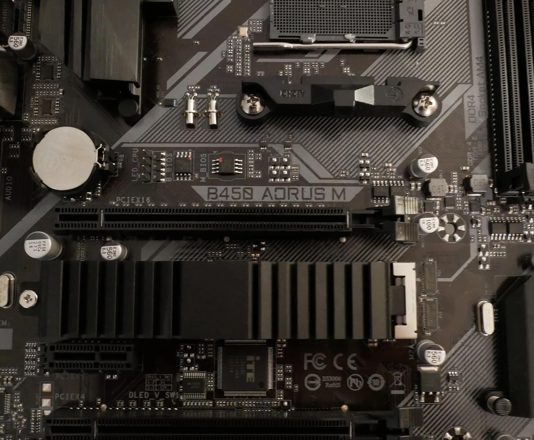 GIGABYTE B450 AORUS M AM4 Full set!