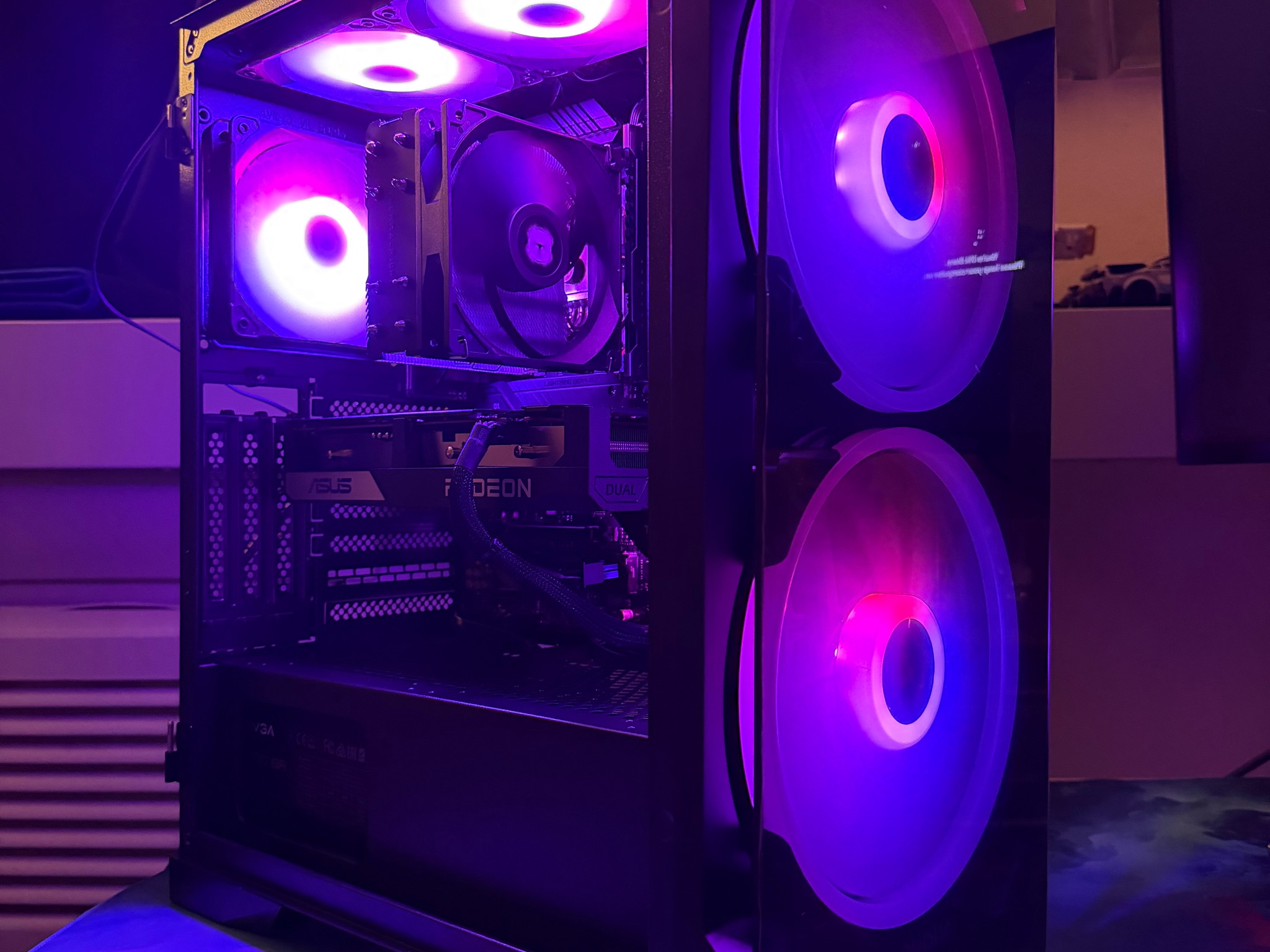 SPC1: Price 2 Performance AM4 Build! 5600X | 6600XT| 16GB DDR4 | 1.25TB Storage!