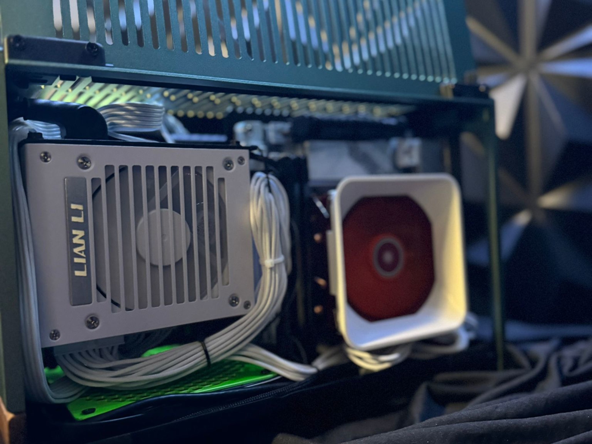 💚Baby Jade 🌿| Ryzen 7 9800X3D| RTX 5080| 6 TB NVMe| 32 GB DDR5| 850 W PSU