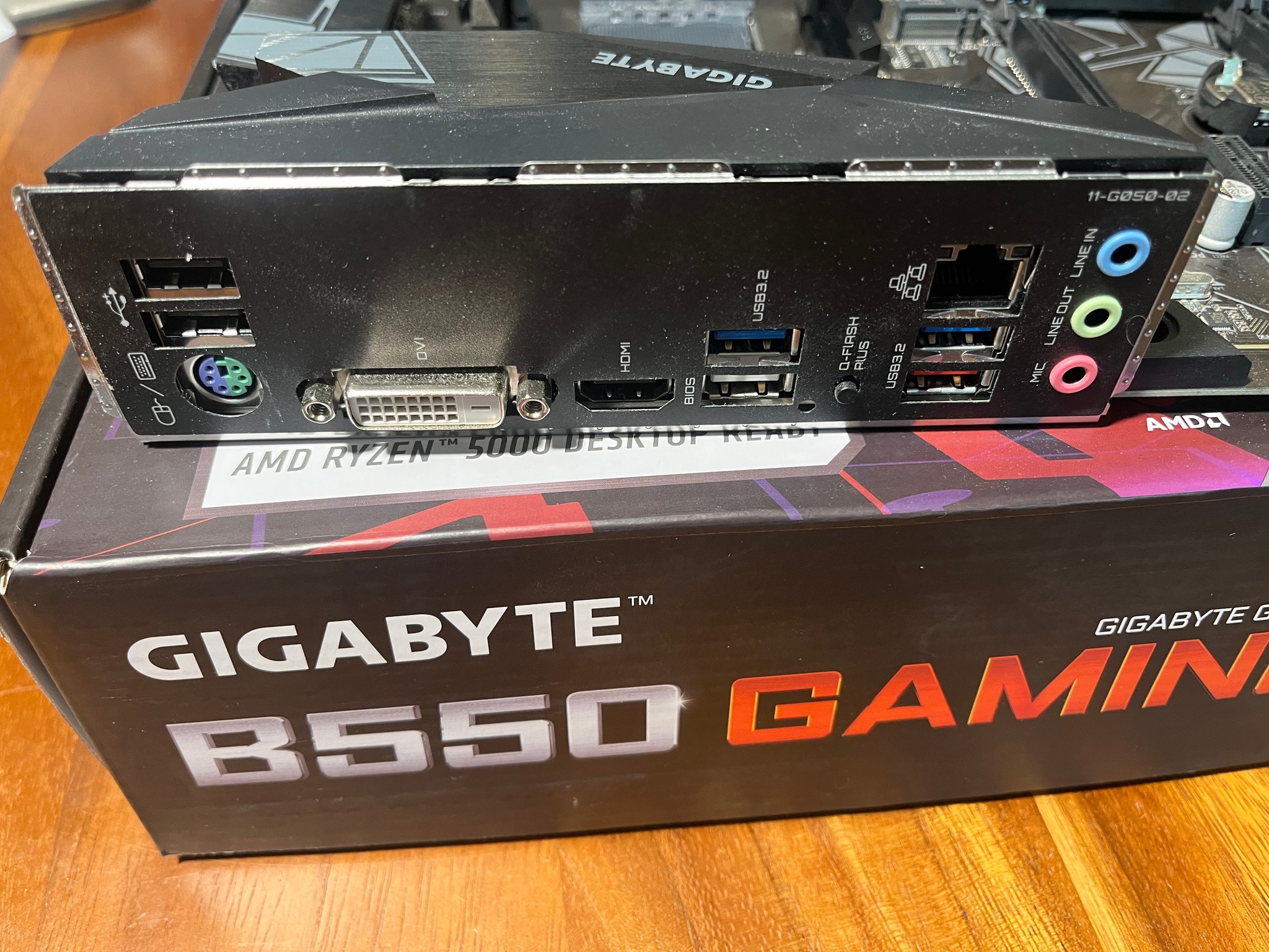 GIGABYTE B550 GAMING X V2 REV 1.3 AM4 AMD B550 SATA 6Gb/s USB 3.0 ATX Motherboard