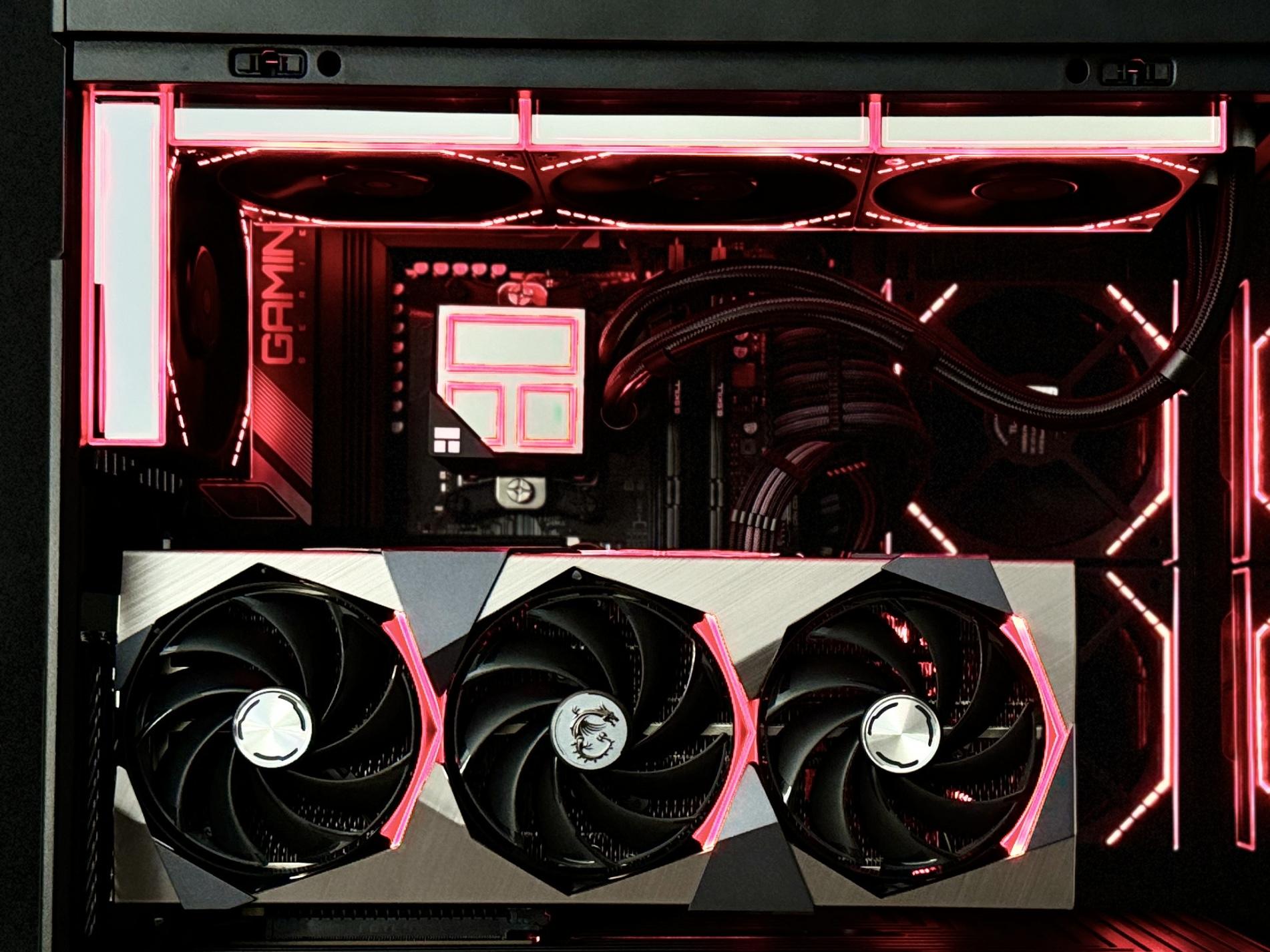 🏮SOLARIS | 4K GAMING PC : RTX 4070TI, Ryzen 7 7700X, 32GB DDR5, 2TB SSD, WIFI