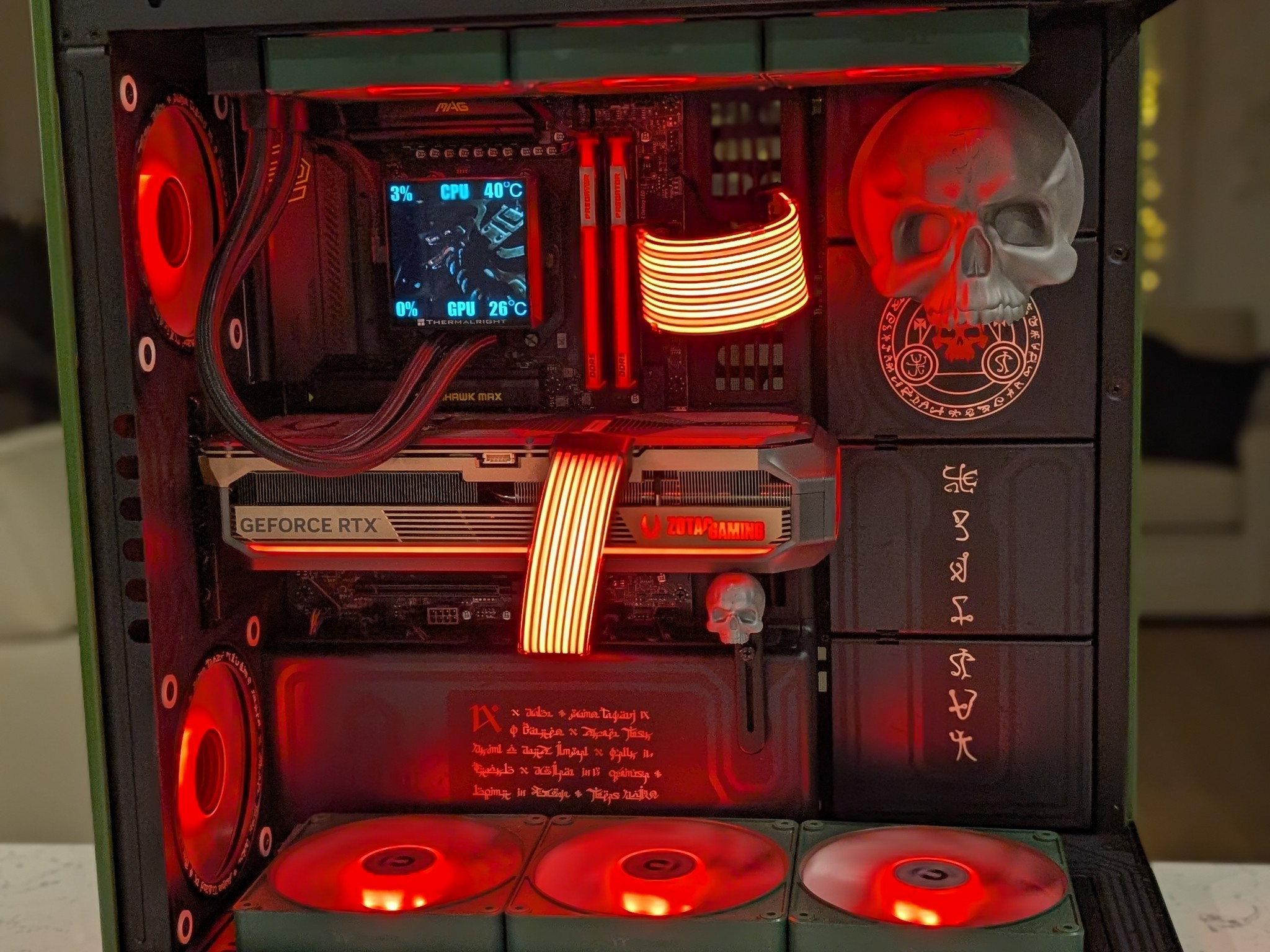 DOOM! Limited Edition - Havn HS420 - 5080 + 7800X3D + 32 GB DDR5 + 2TB Gen 5 SSD