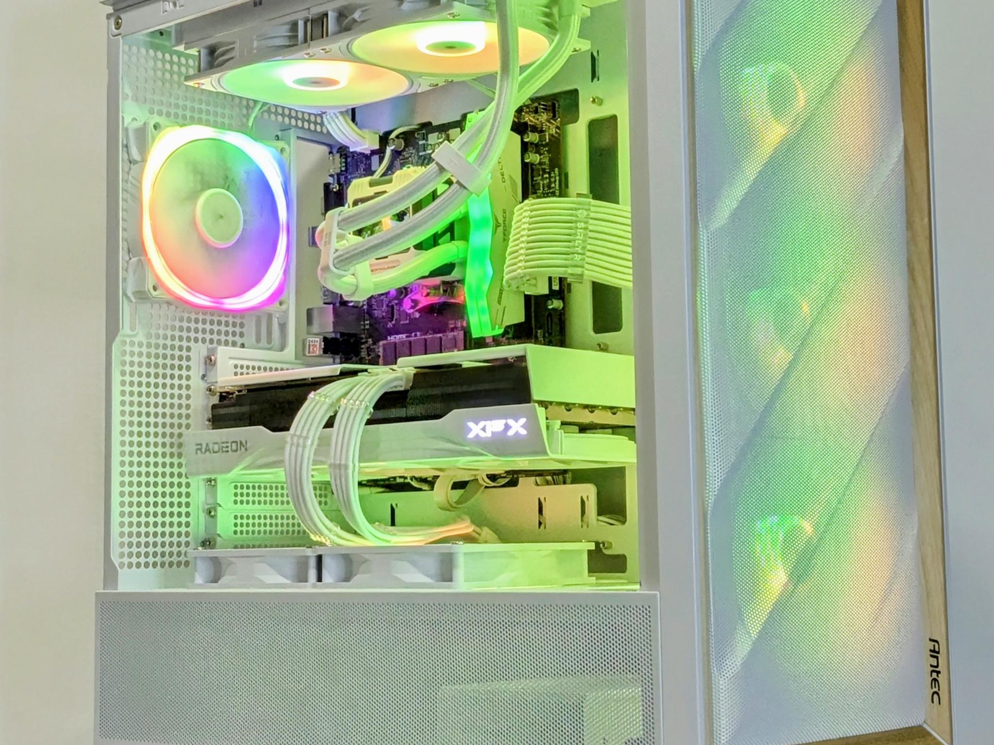 (ALL WHITE build w/ Birch🪵)🤍Ryzen 7 7700X🤍RX 9070🤍32GB DDR5 RAM🤍2TB NVMe🤍Windows 11 Pro 🪵🧊👑