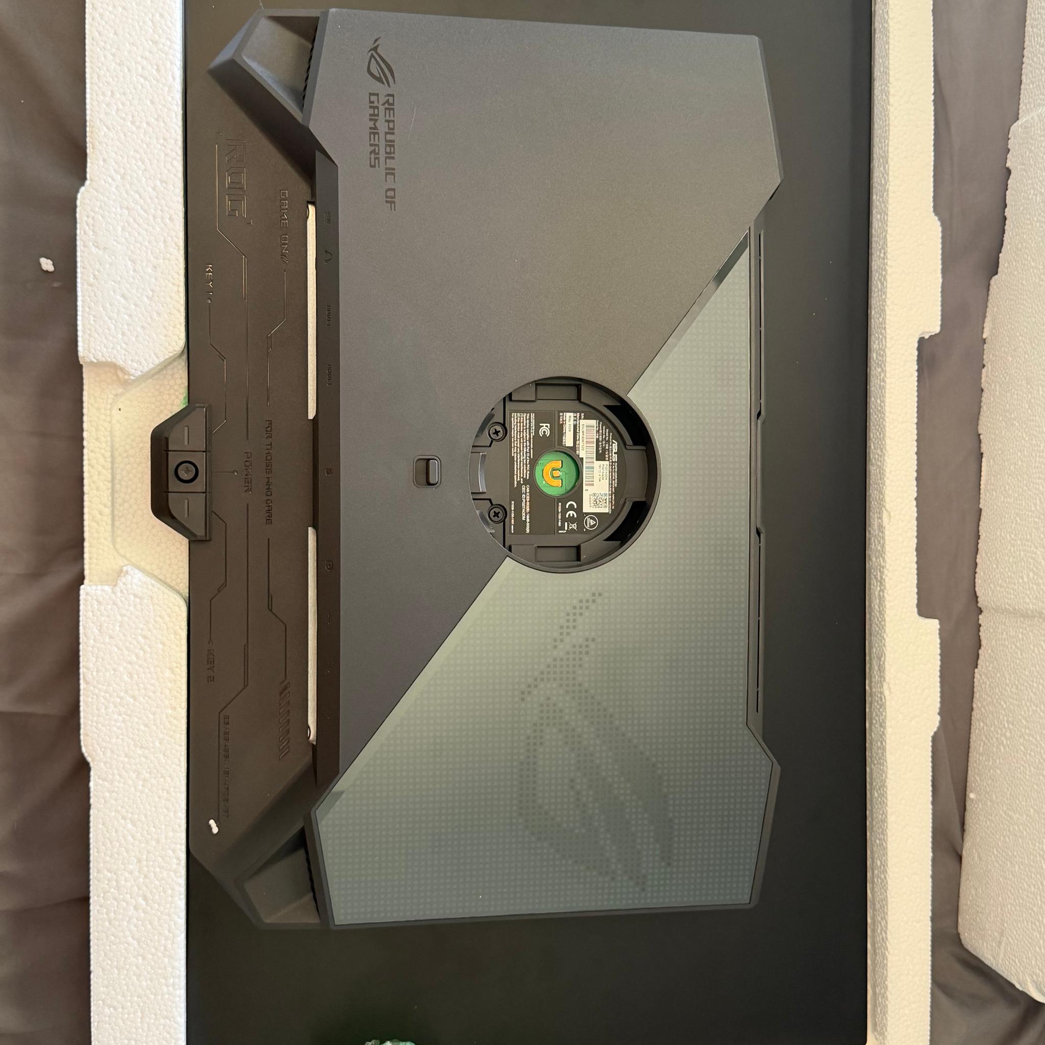 ASUS ROG SWFT OLED PG27AQDM