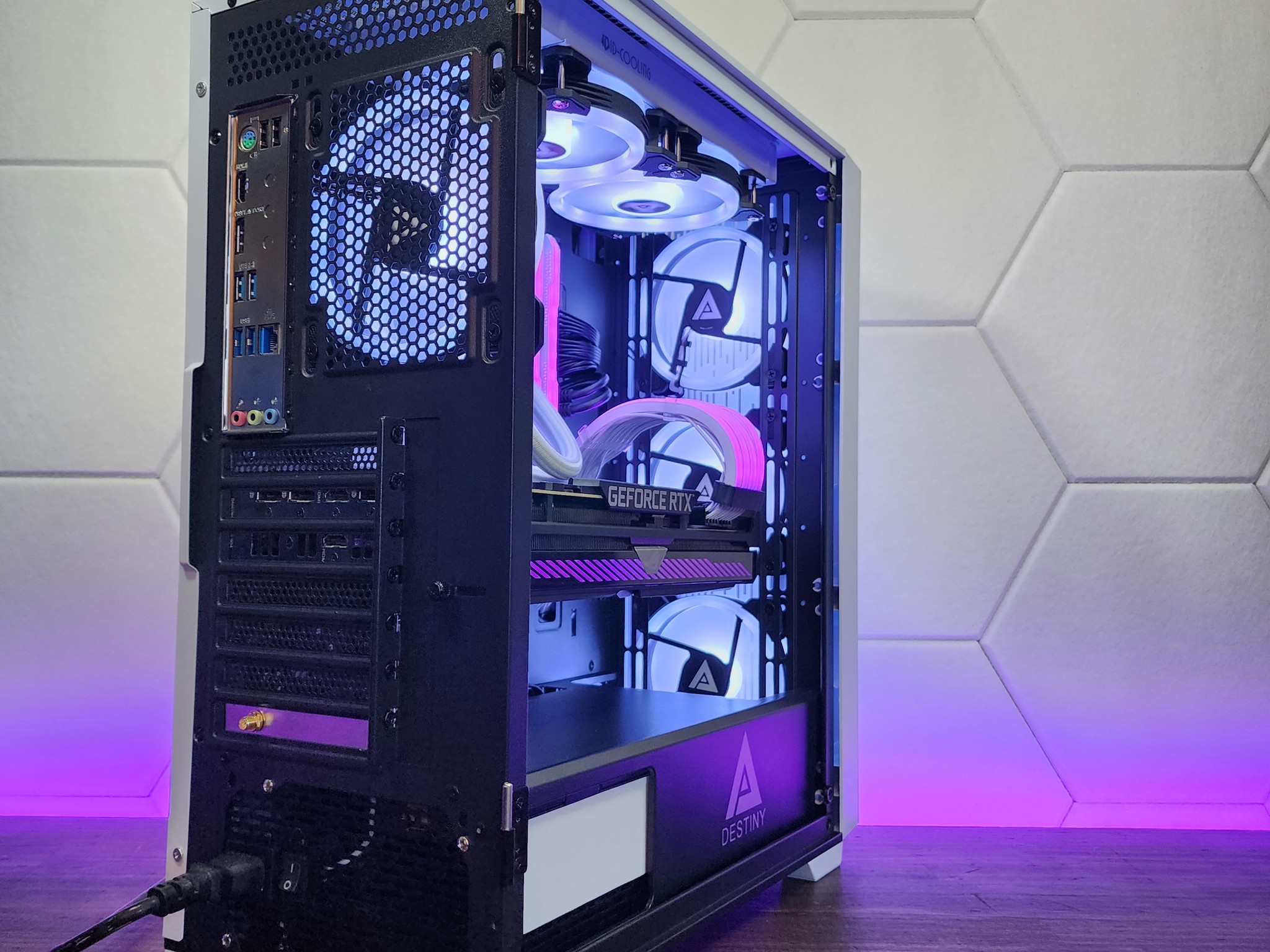 🤍💜💙 ROG RTX 3070 // Intel Core i7 10700 // Corsair Vengeance 32GB 3600MHz // Kingston 1TB NVMe