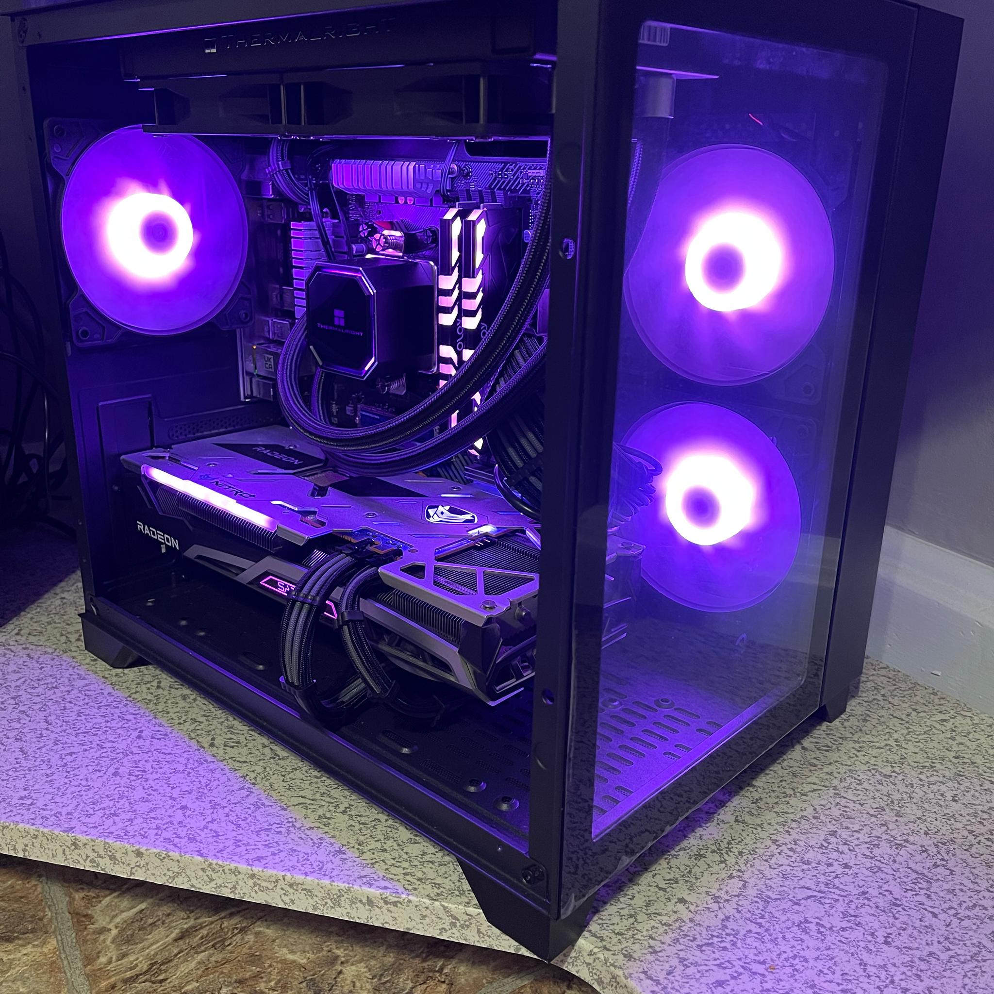 Dark Knight| Ryzen 5 5600X/RX 6700XT
