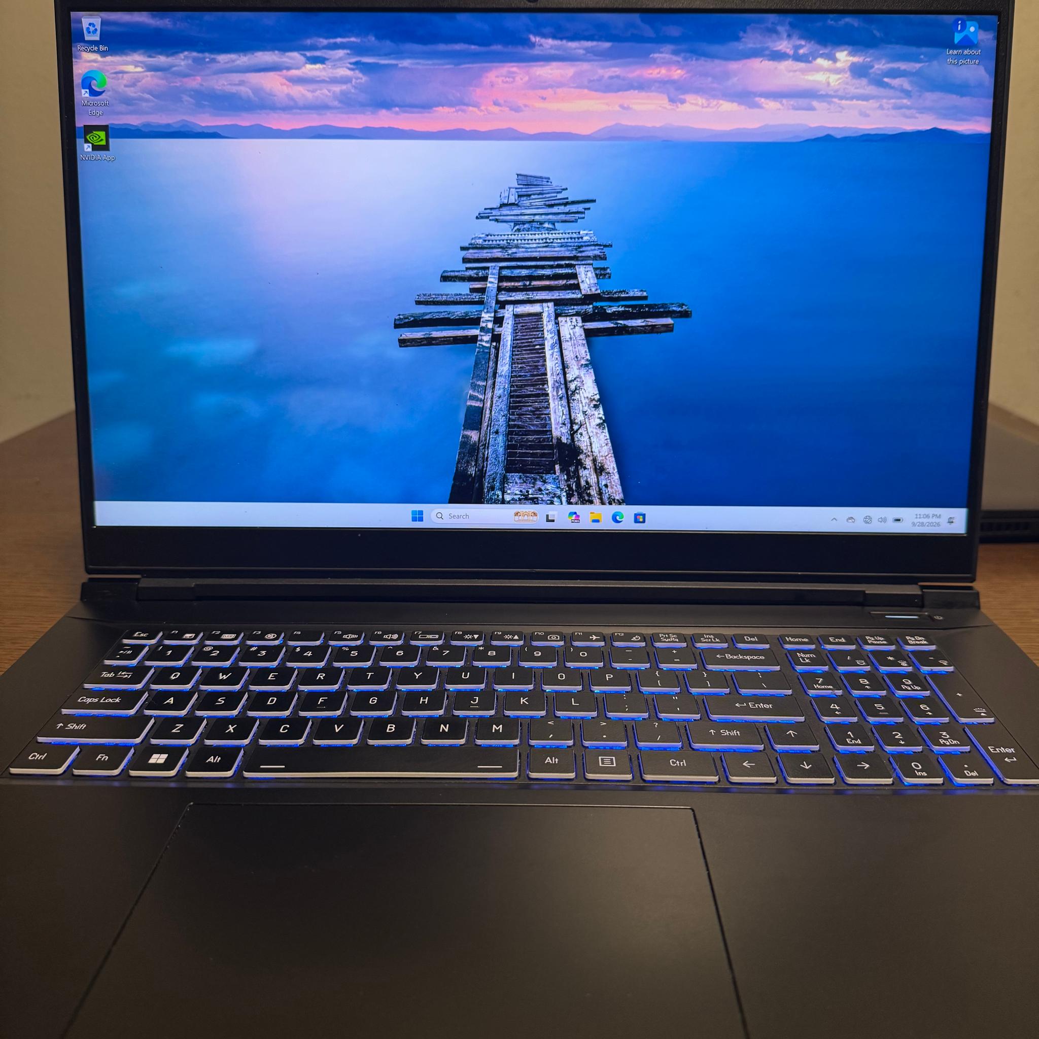 SAGER i9-13900HX/32GB DDR5/1TB NVME/RTX 4070 240 HZ QHD Screen