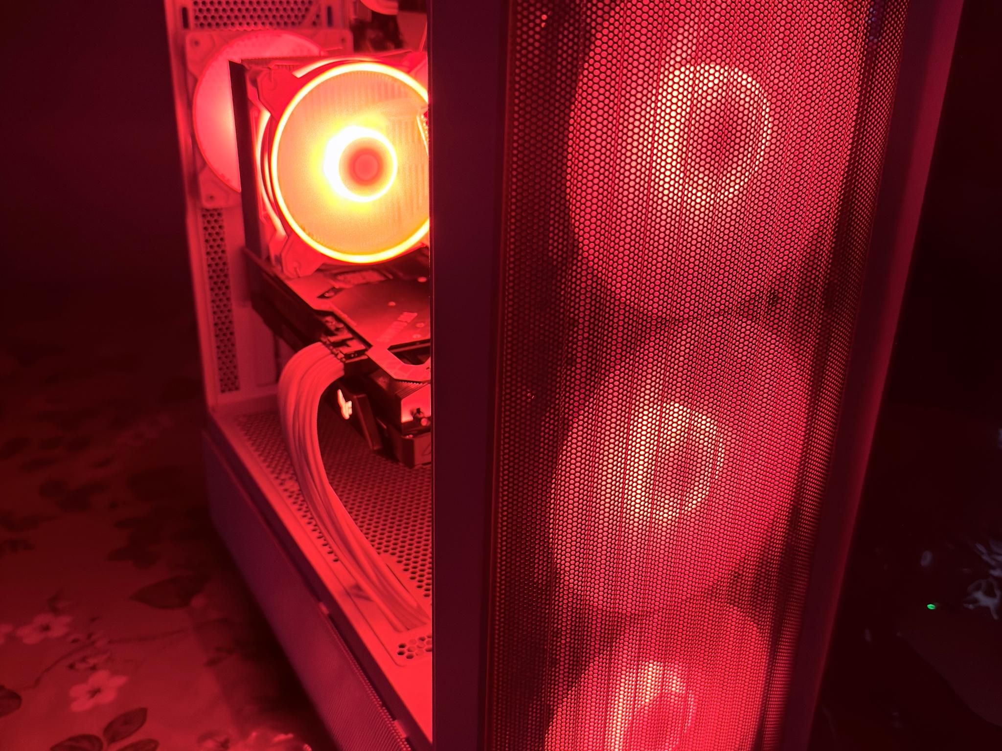 White 3080 Gaming PC | RTX 3080 | i5-12400F | 16GB RAM | 1TB SSD | WINDOWS 11 |