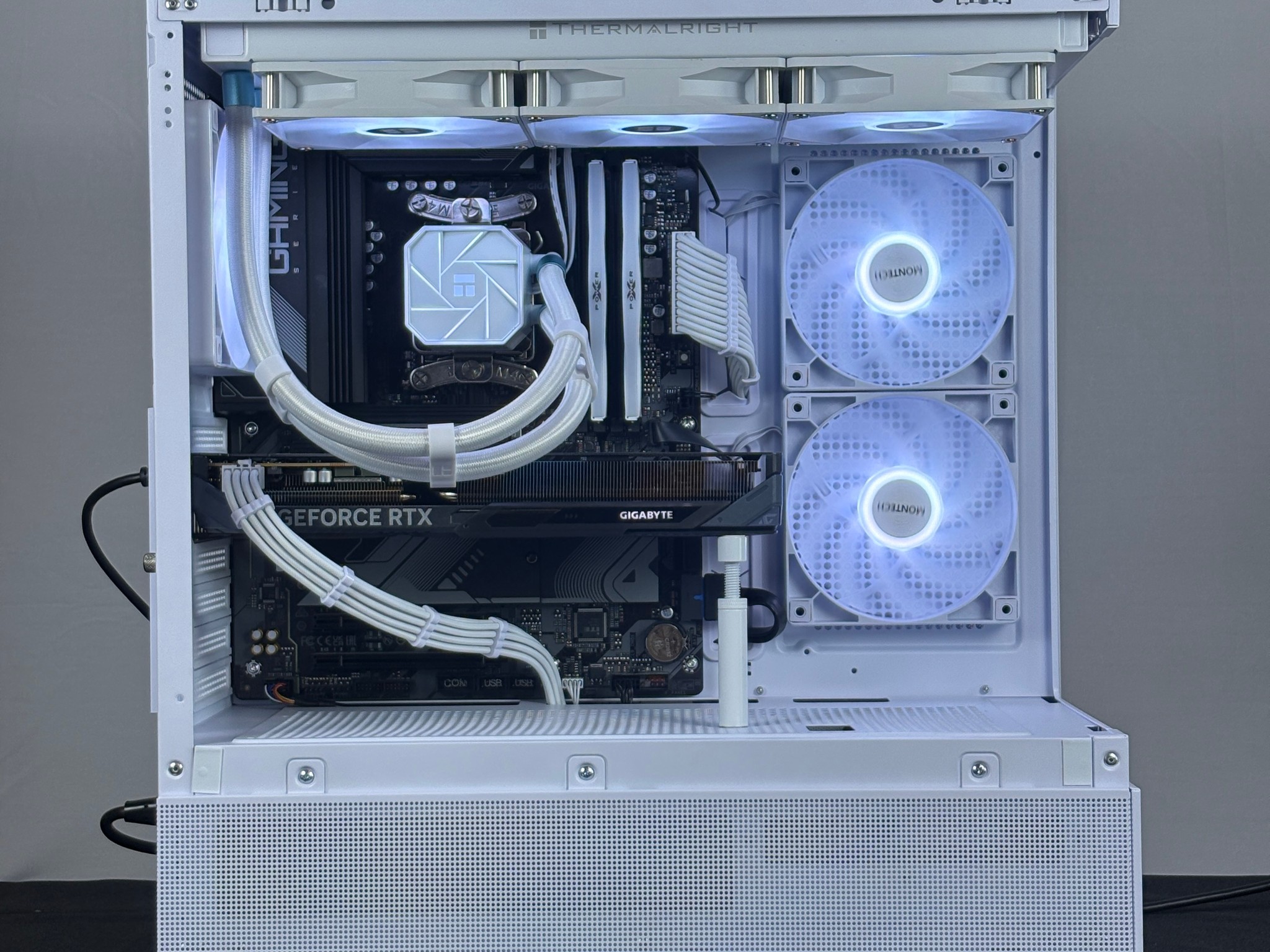 🤍 White RTX 5060 + Ryzen 5 PC | 32GB DDR5 | Full ARGB Control | WiFi + BT