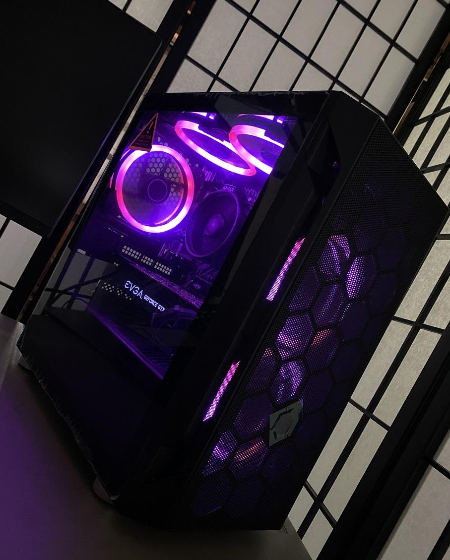 AMD Ryzen 5 3600x, nVidia GTX 1070 SC (8gb), DDR4 3200MHz 16GB (8x2), 1TB NVMe, 635W modular