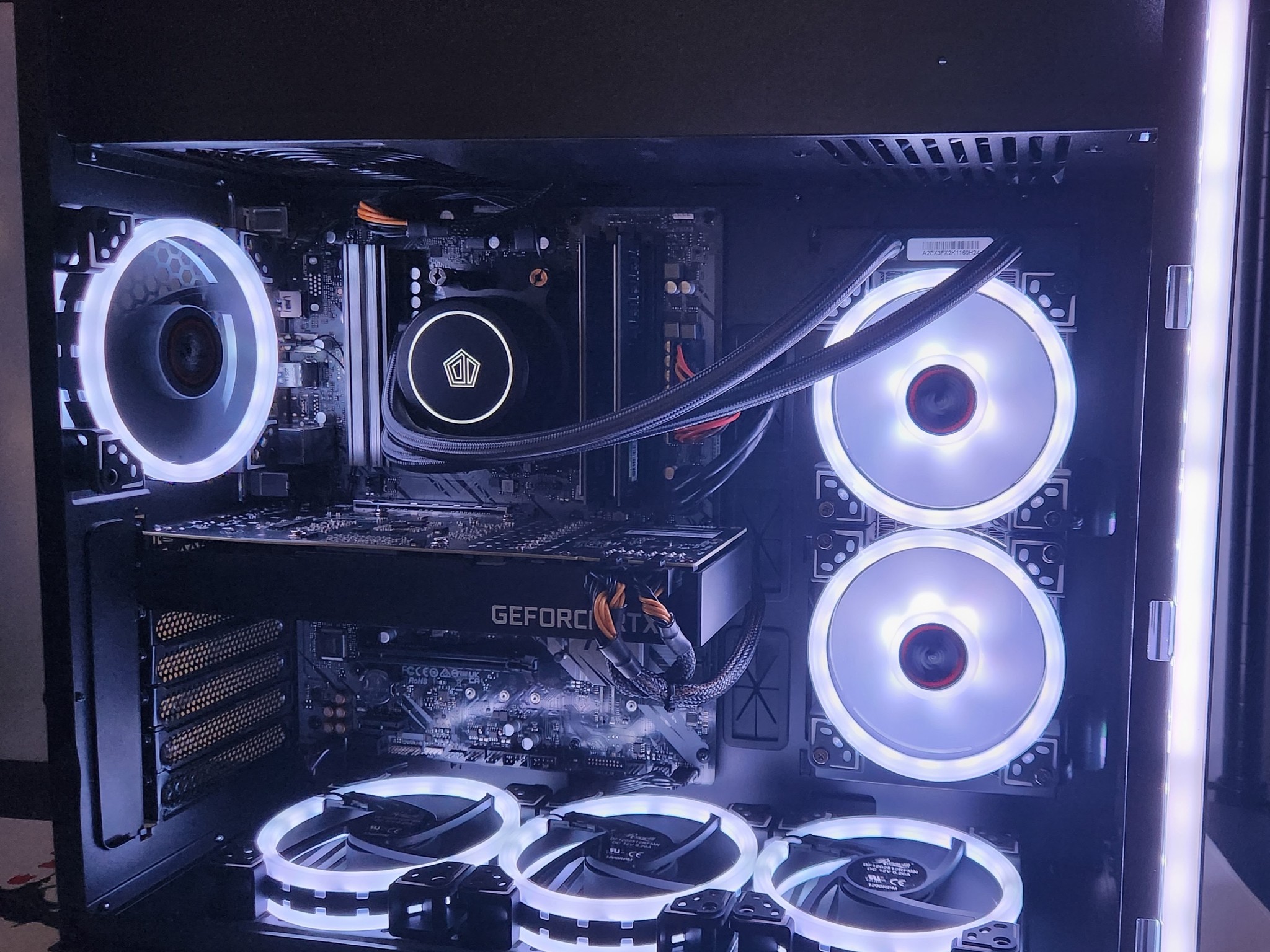 "THE BEAST" Ryzen 7 5700x / 32GB RAM / 2TB SSD / RTX 3070