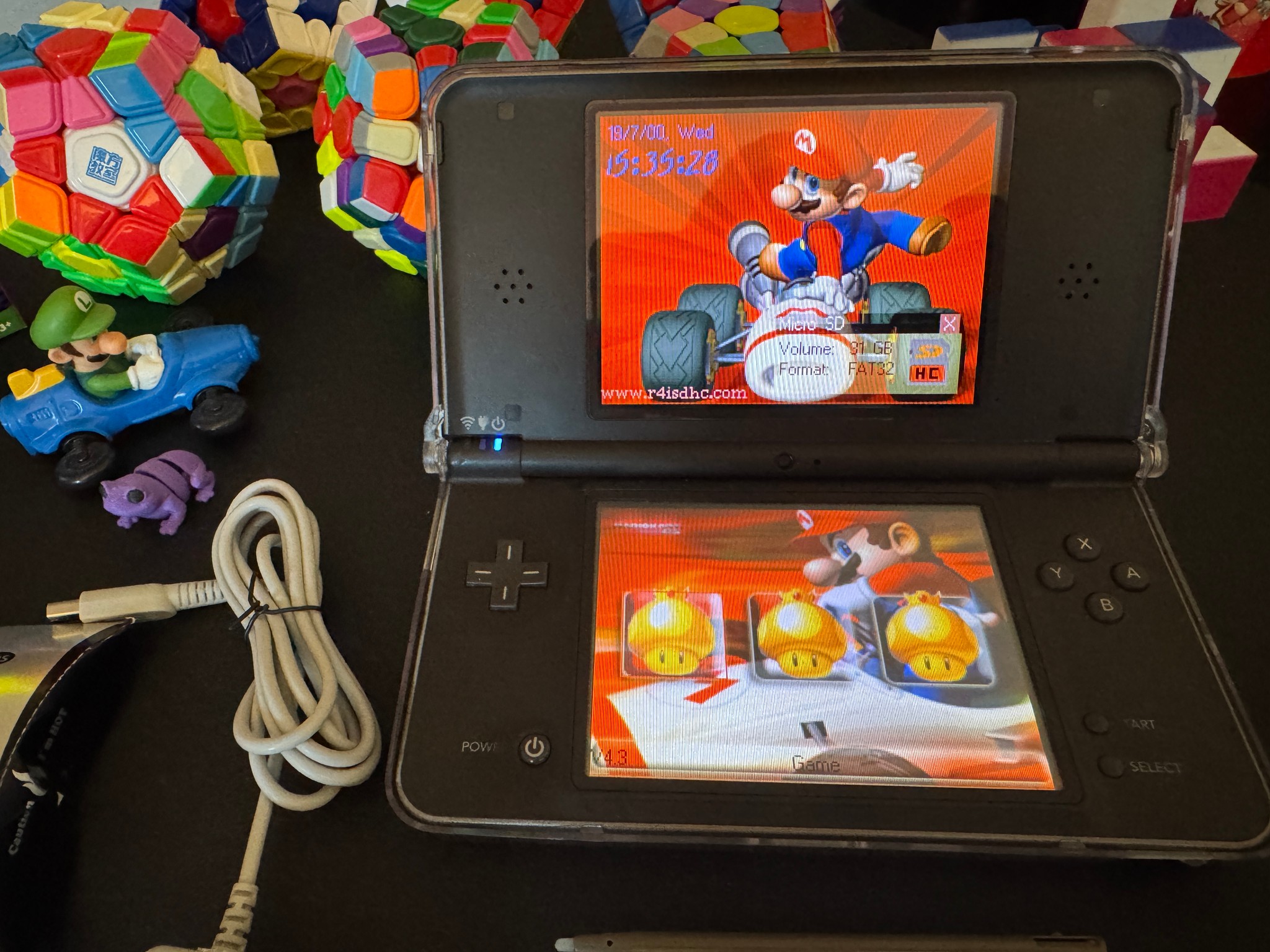 Nintendo DSi LL JAPAN Black/Gold