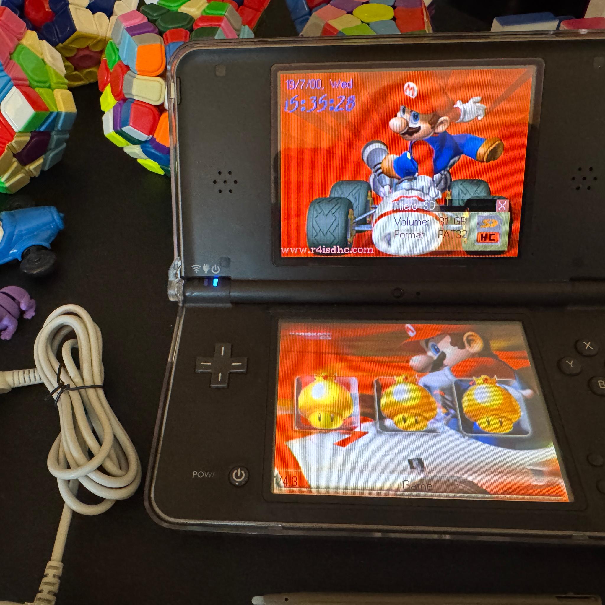 Nintendo DSi LL JAPAN Black/Gold