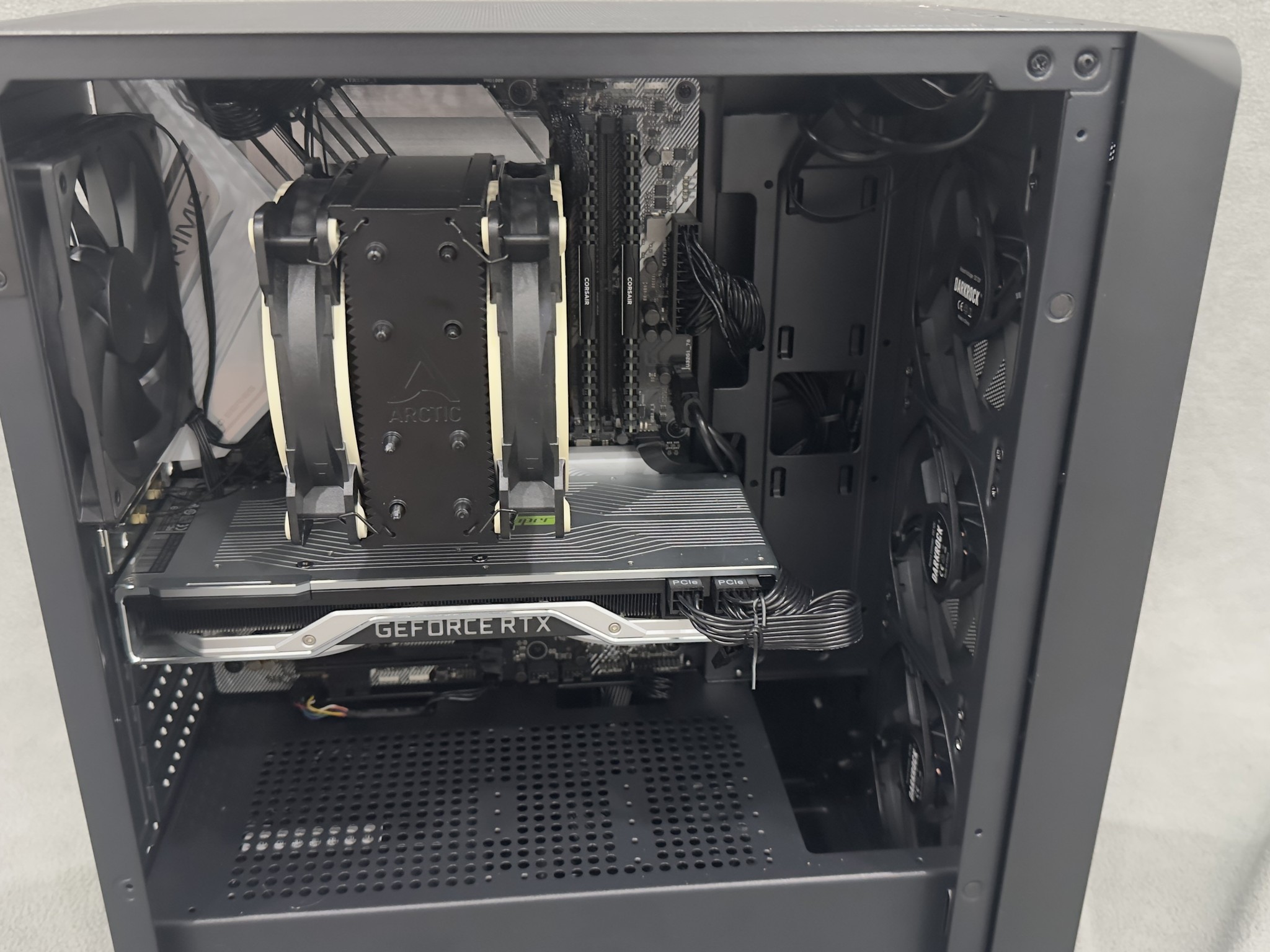 Midrange No-RGB Beast - 10600K 2080 Super FE