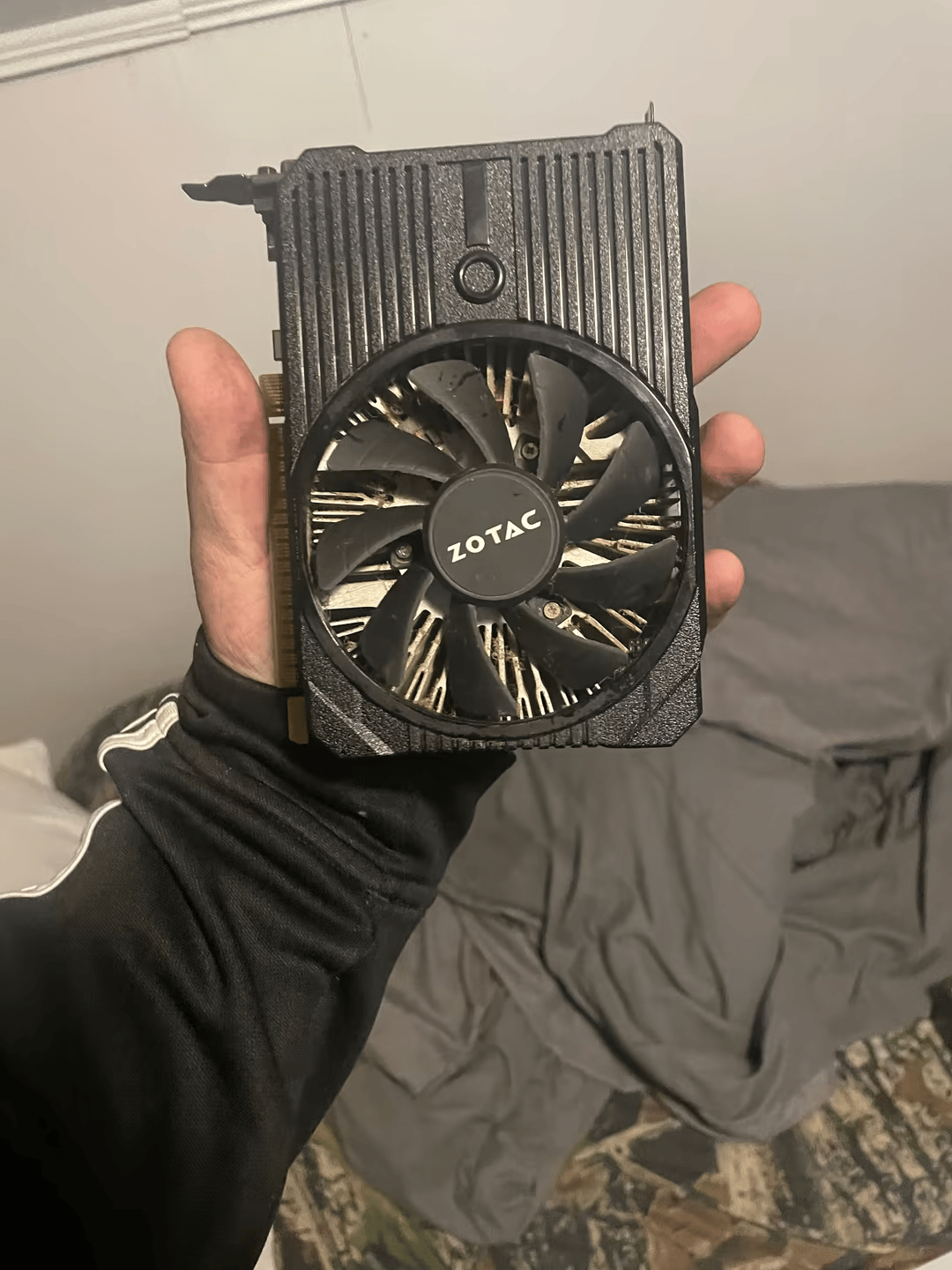 Zotac 1050 ti used for light gaming had it for a month or two got it in a pre built 
