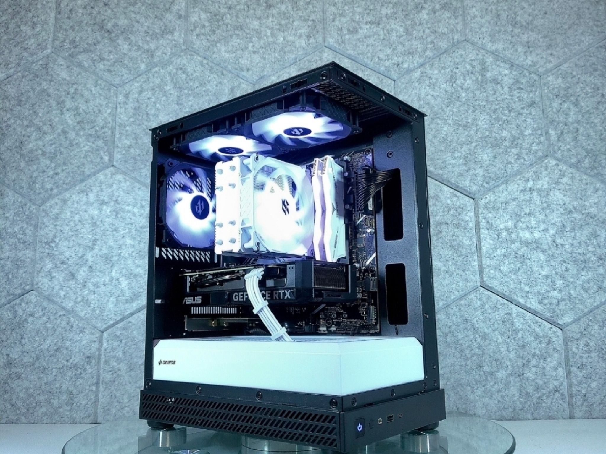 ASUS RTX 4070 🖤 Core i7 14700F