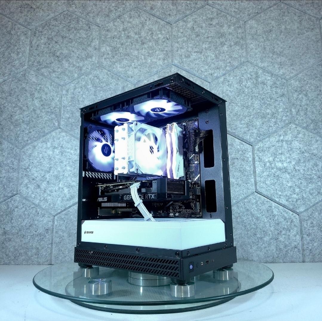 ASUS RTX 4070 🖤 Core i7 14700F