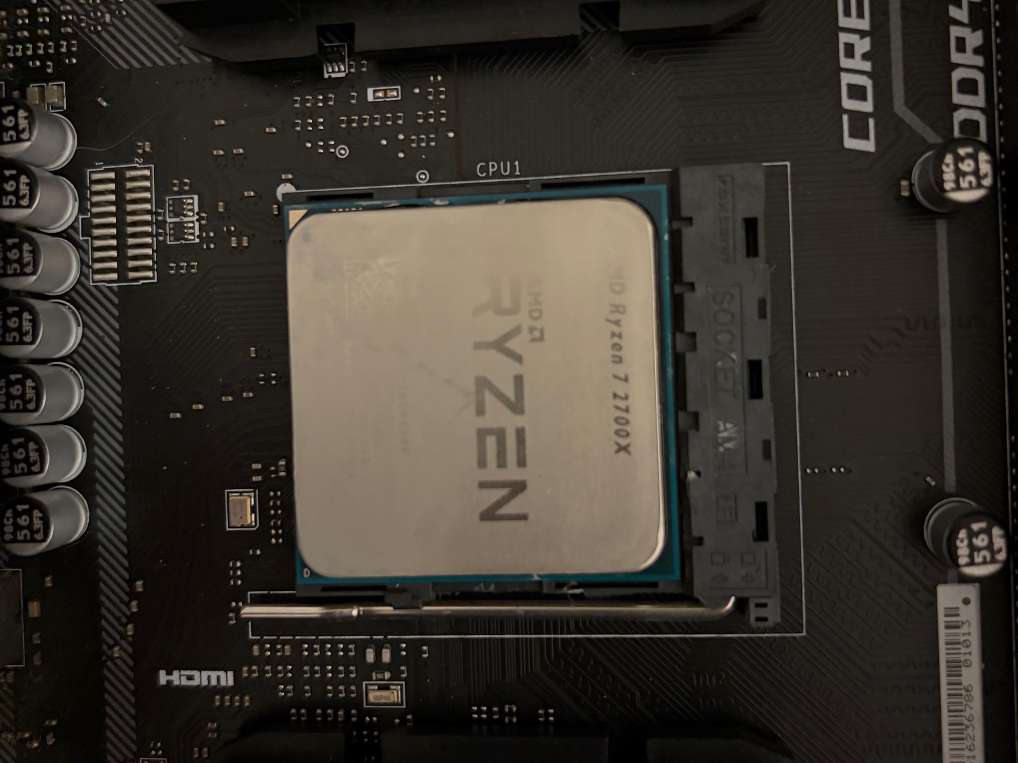 MSI B450 Tomahawk + Ryzen 7 2700x + 16GB RAM