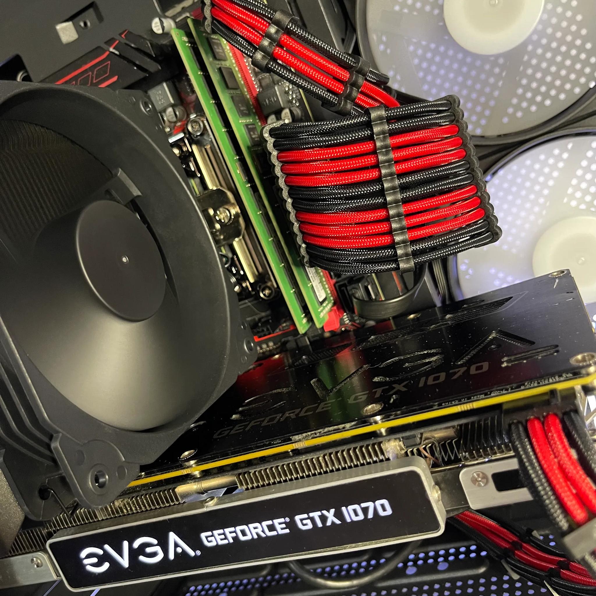 Red & Black 14C/28T Gaming PC (E5-2680 V4, 32GB RAM, GTX 1070, 512GB NVME/1TB HDD)