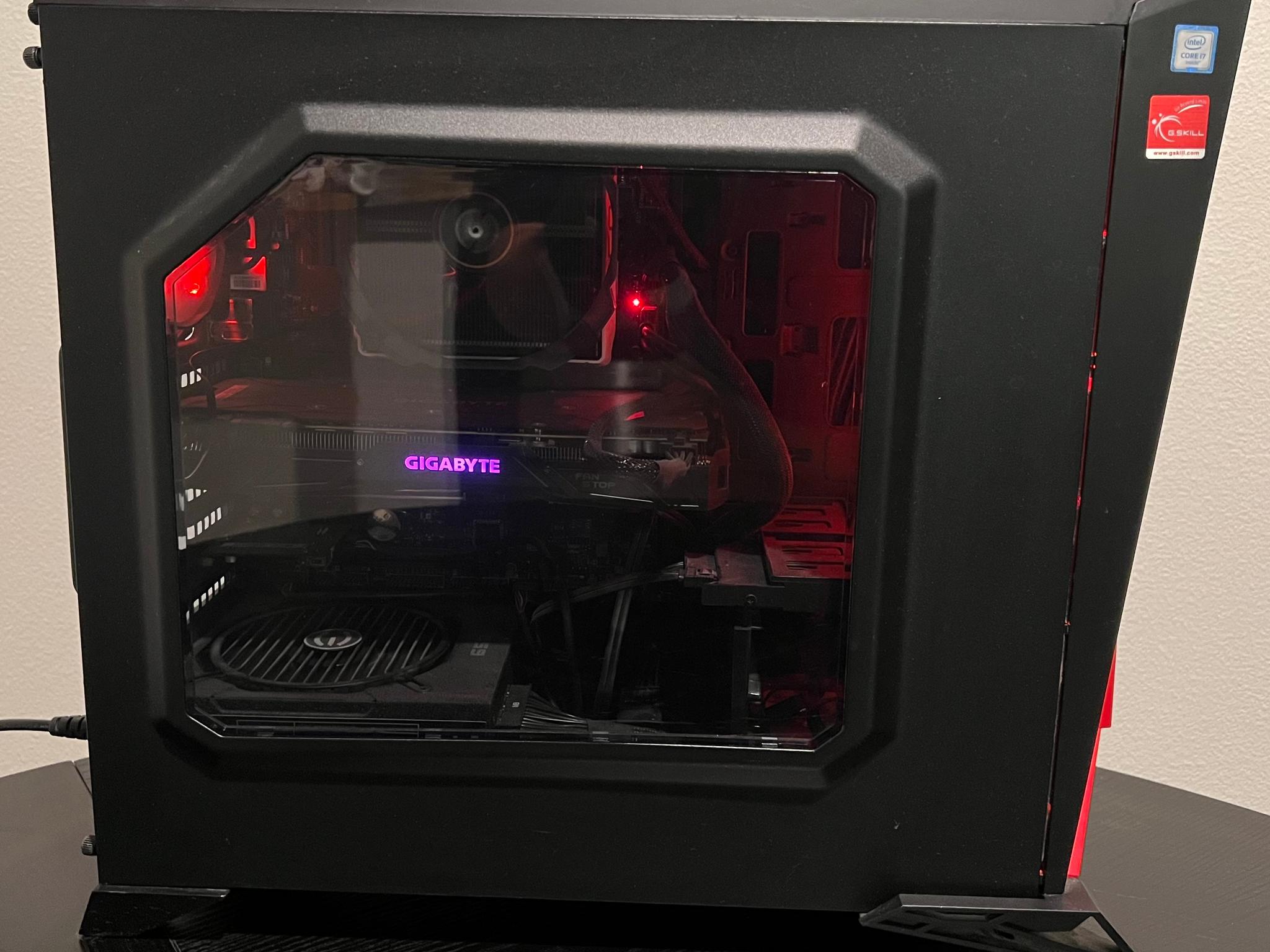 Gaming PC - NVIDIA GTX1070 - Intel I7 - 16GBRAM - 2TB HD & 256GB SSD