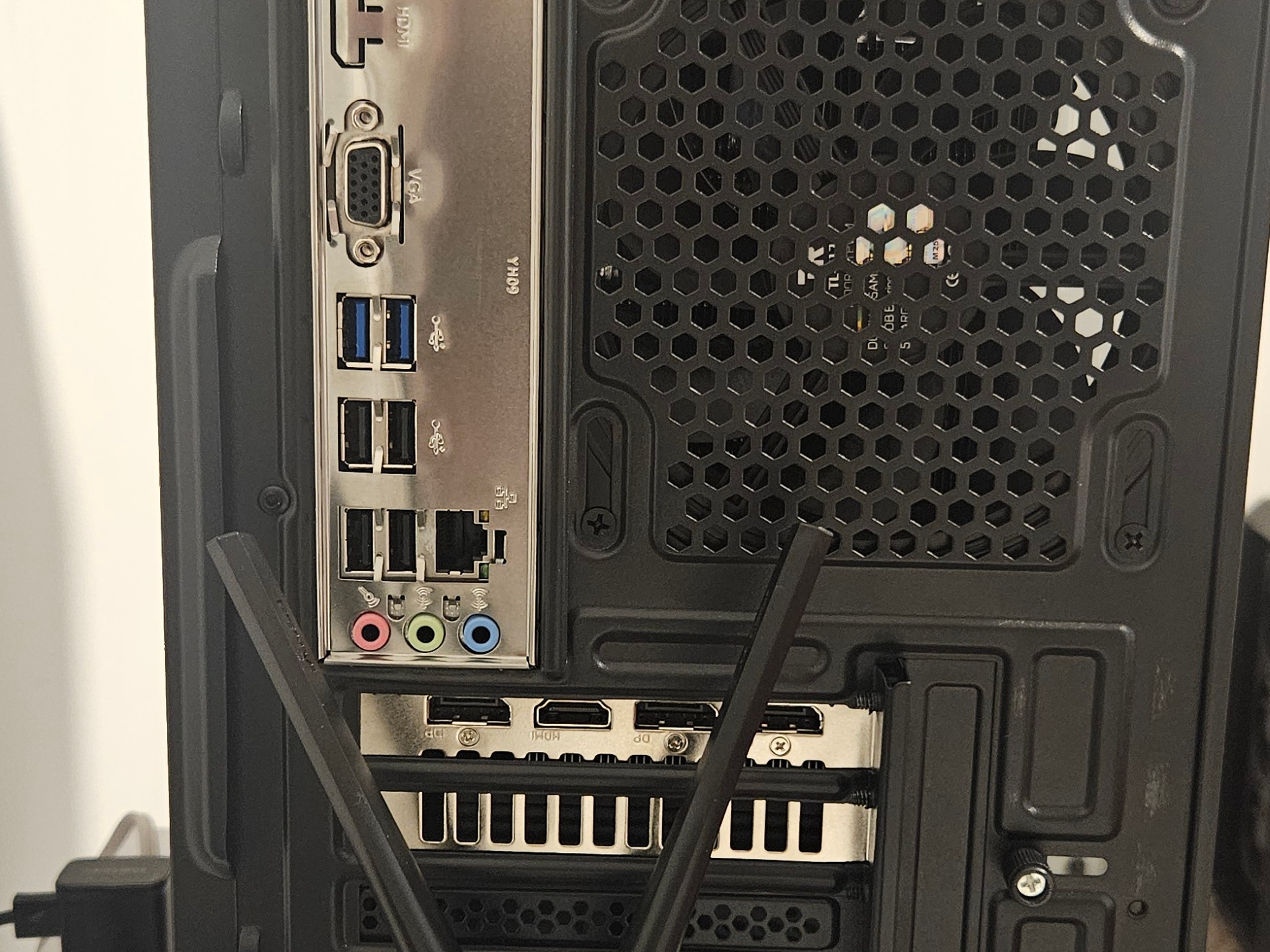 Stealth Knight Ryzen 5500 and RX 5700XT