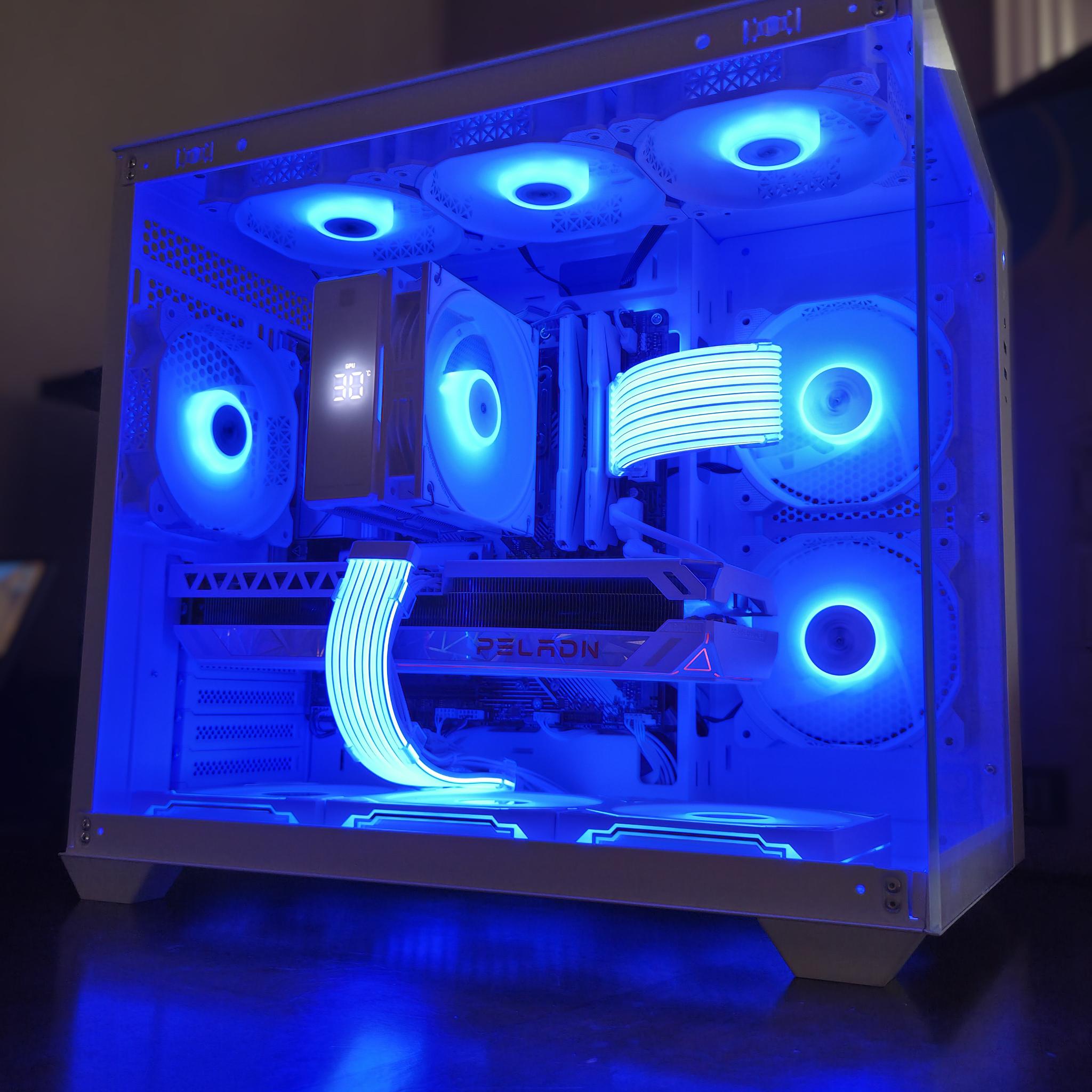 The Yeti! ❄️ – Ryzen 5 7500F • RTX 3070 Ti • 32GB DDR5 6000 • Temp Display • 1440p Gaming PC