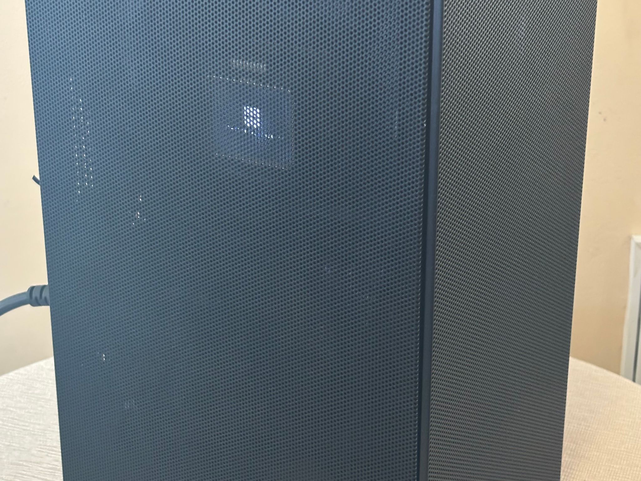 SHADOW Stealth SFF - 7900x, 5070, Meshroom S MATX config