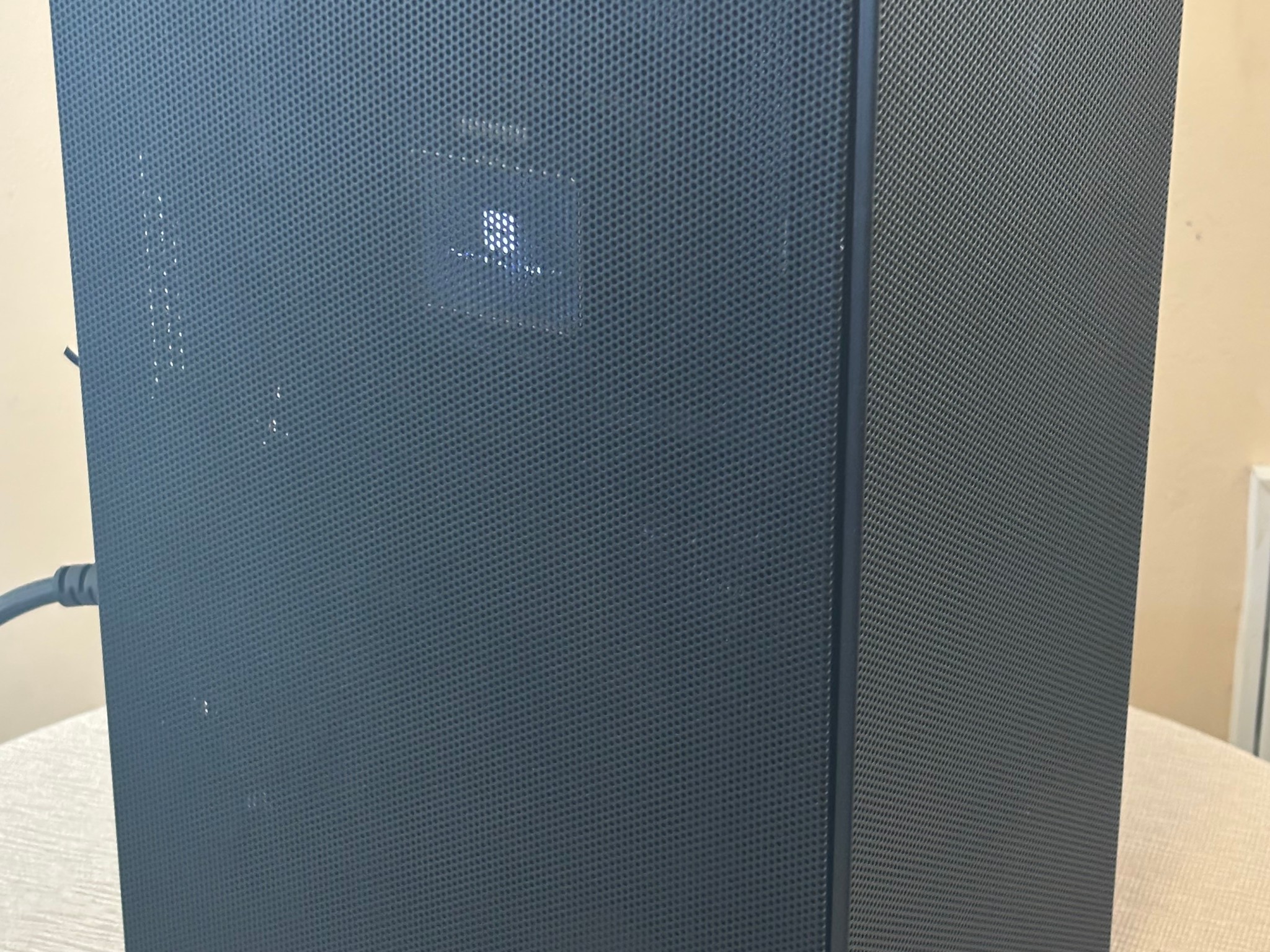 SHADOW Stealth SFF - 7900x, 5070, Meshroom S MATX config