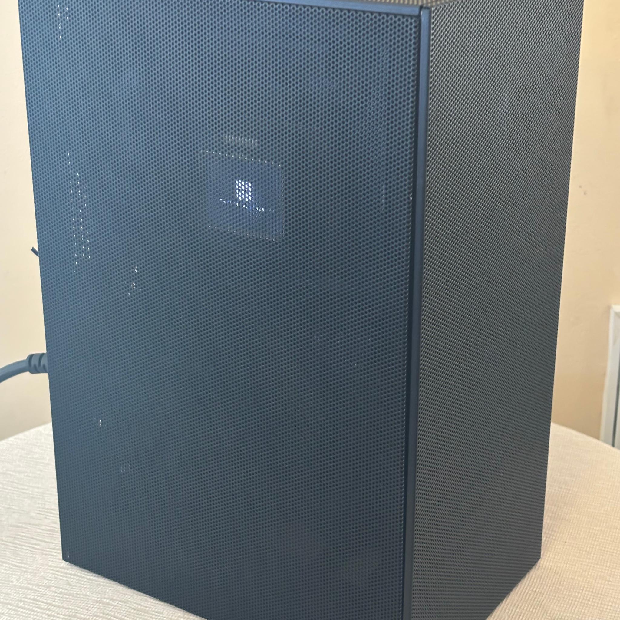 SHADOW Stealth SFF - 7900x, 5070, Meshroom S MATX config
