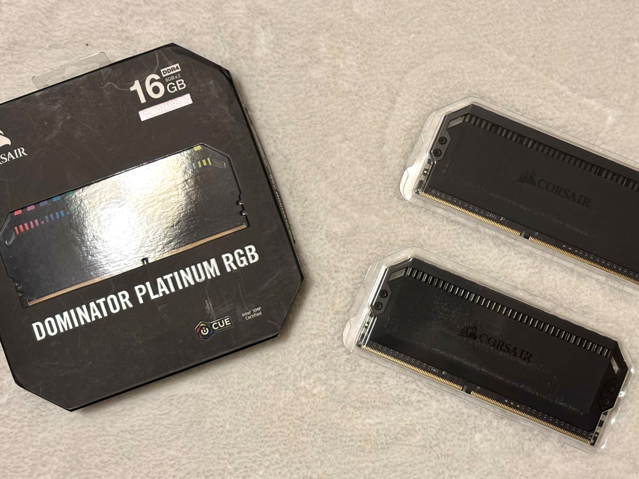 CORSAIR DOMINATOR PLATINUM RGB 16GB (2 x 8GB) DDR4 DRAM 3600MHz