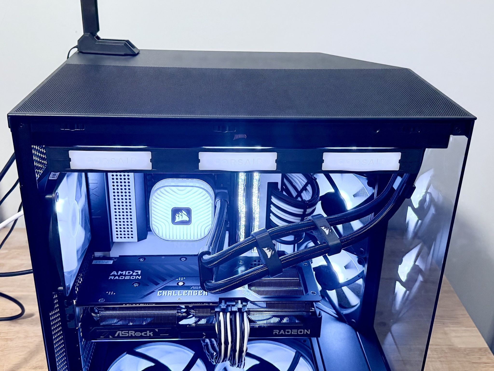 Checkmate Radeon RX 9070 Challenger OC 16GB