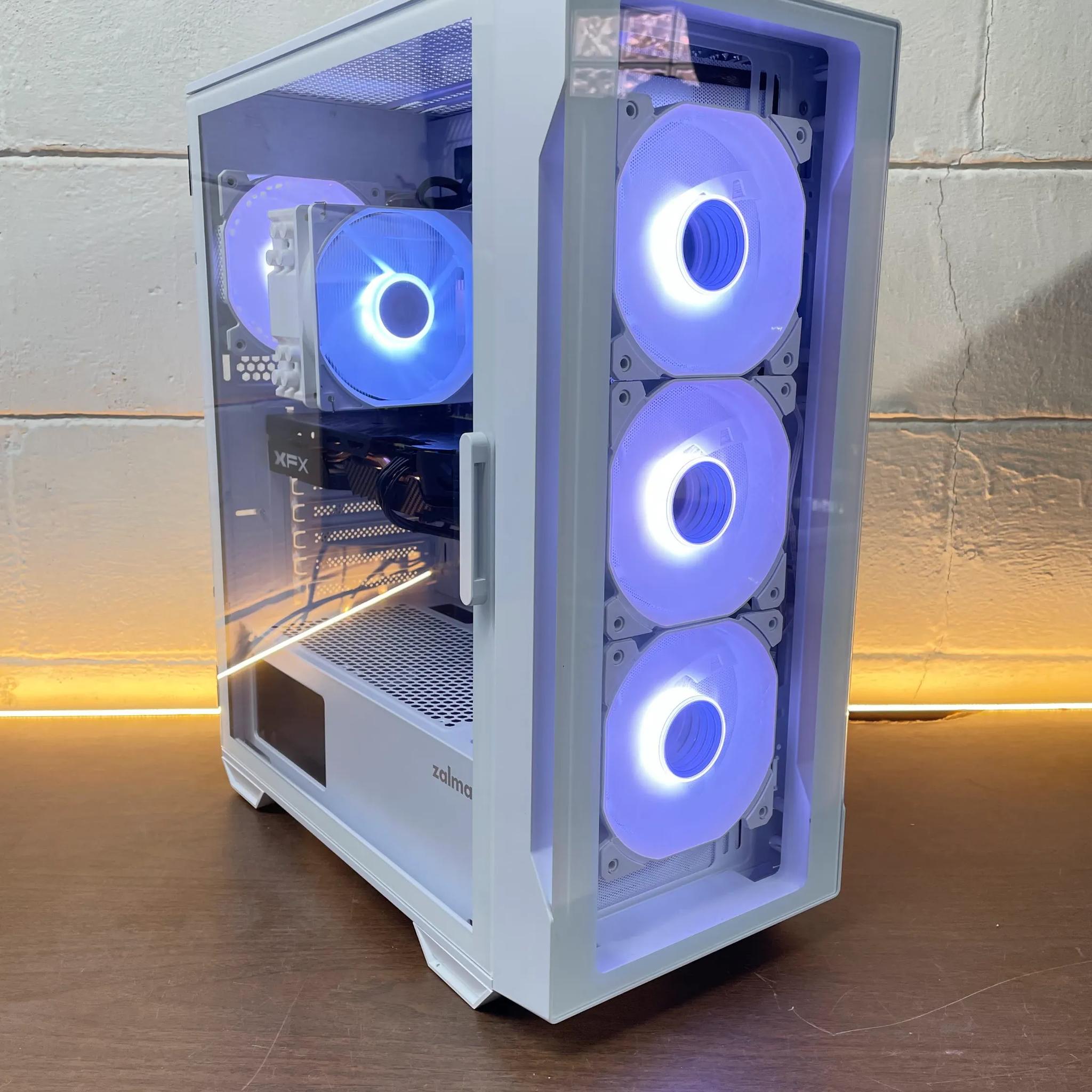 Frosty Gaming PC | Intel i7 / AMD RX580 / 8GB / 1.1TB Win 11 Pro + Wi-Fi