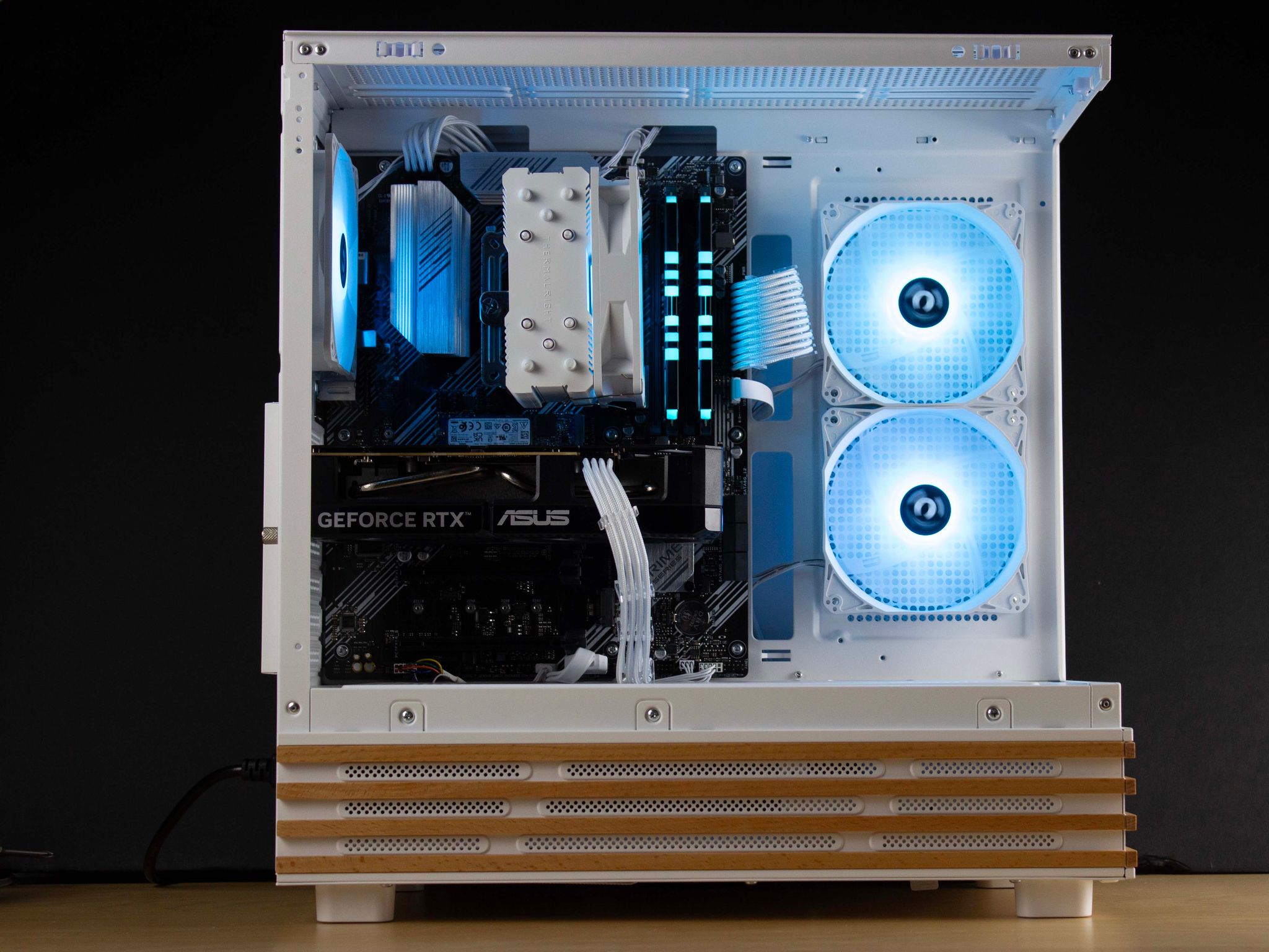 🧊❄️🧊 White Gaming PC – RTX 5060, Ryzen 5 5600, 16GB RAM, 1TB SSD - WiFi, BlueTooth 🧊❄️🧊