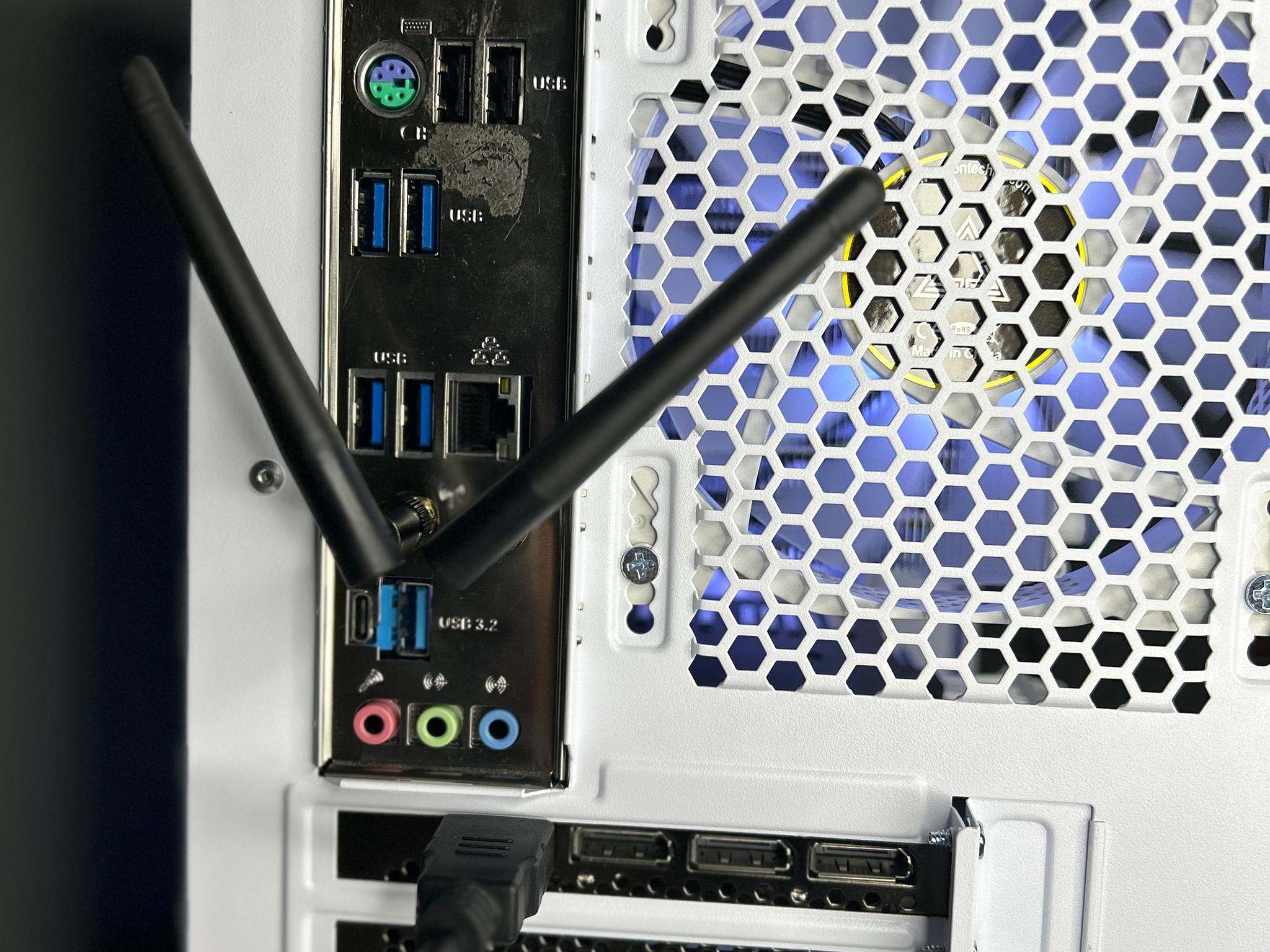 White Custom Gaming / Streaming PC | RTX 3060Ti + Ryzen 5 5600X + 1TB NVME