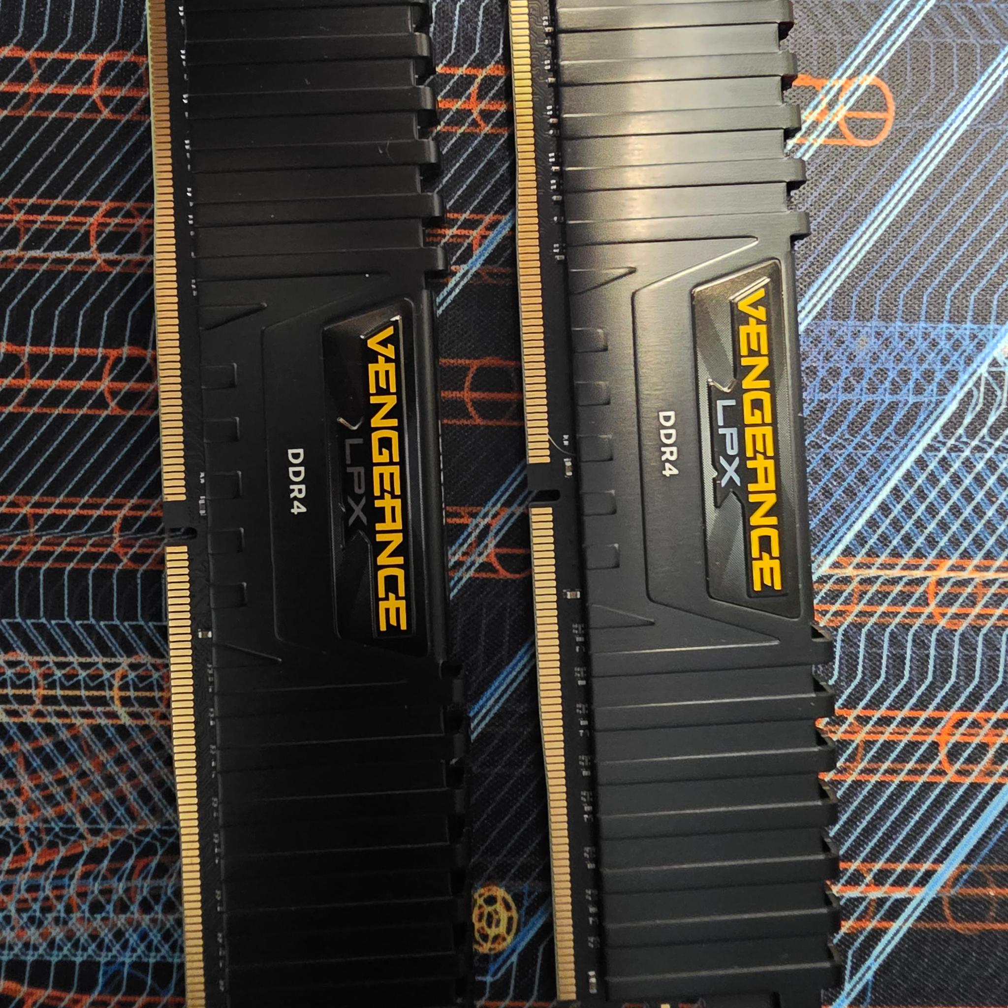 Corsair Vengeance LPX 32GB (2x16GB) DDR4-3200 CL16