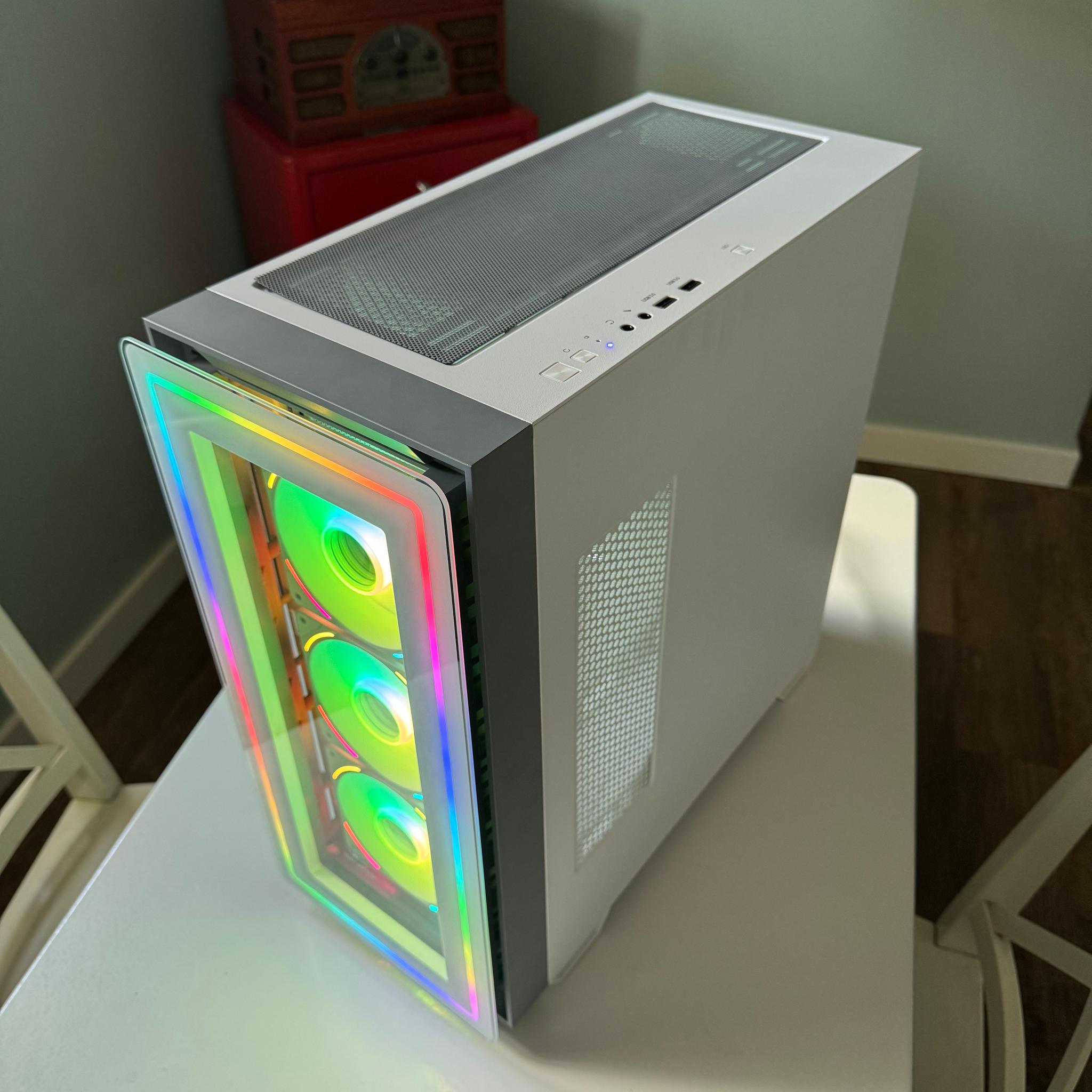 White Phantom | Custom Gaming PC | 3060 TI - R5 3600 - 16GB Ram - 512 SSD