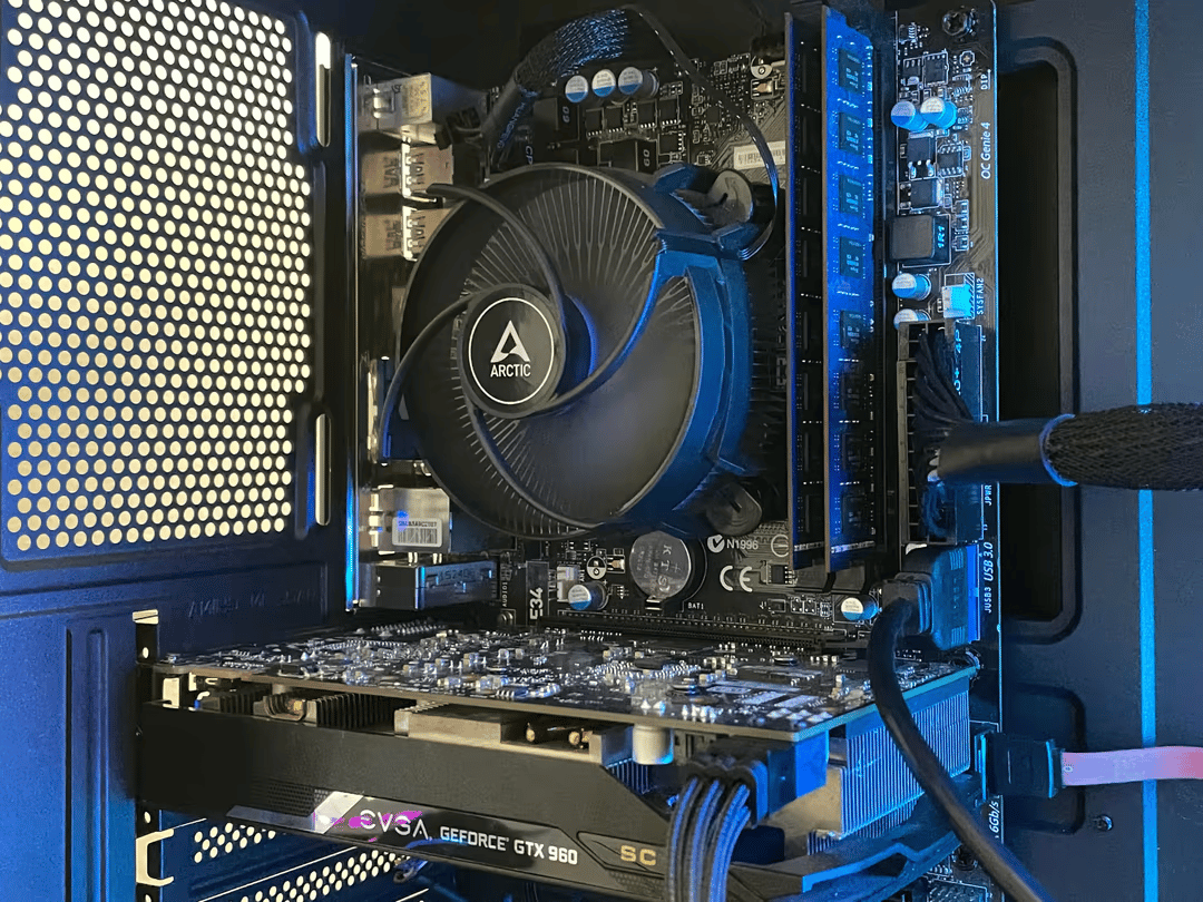 Black/Gray RGB Gaming PC - i5-4590, GTX 960