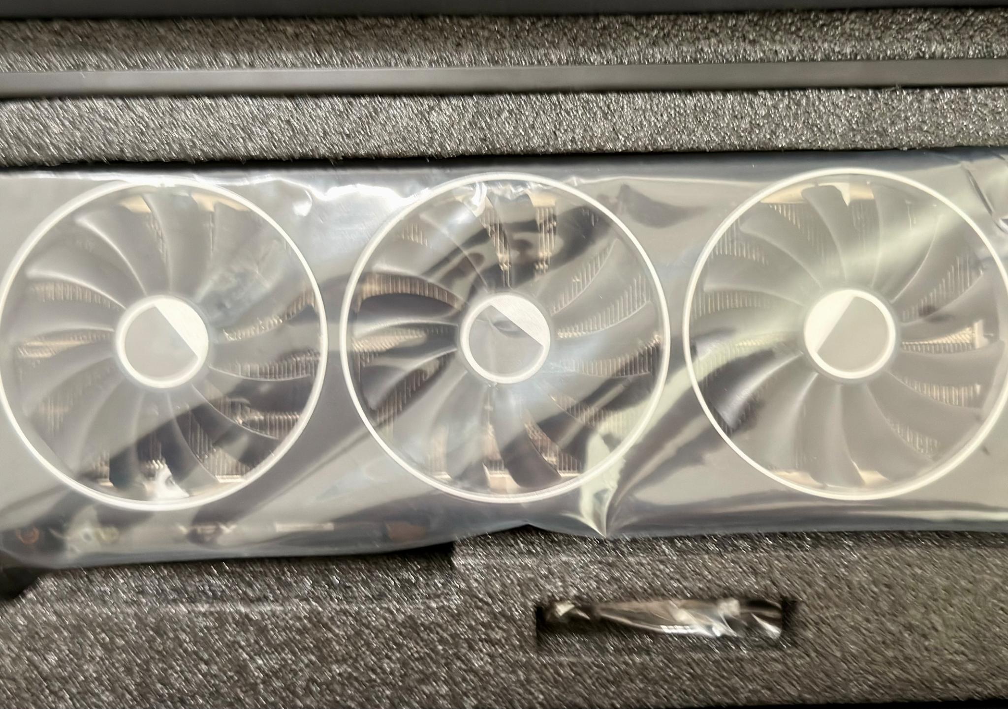 XFX Speedster MERC310 RX 7900 XT Black (20 GB GDDR6)