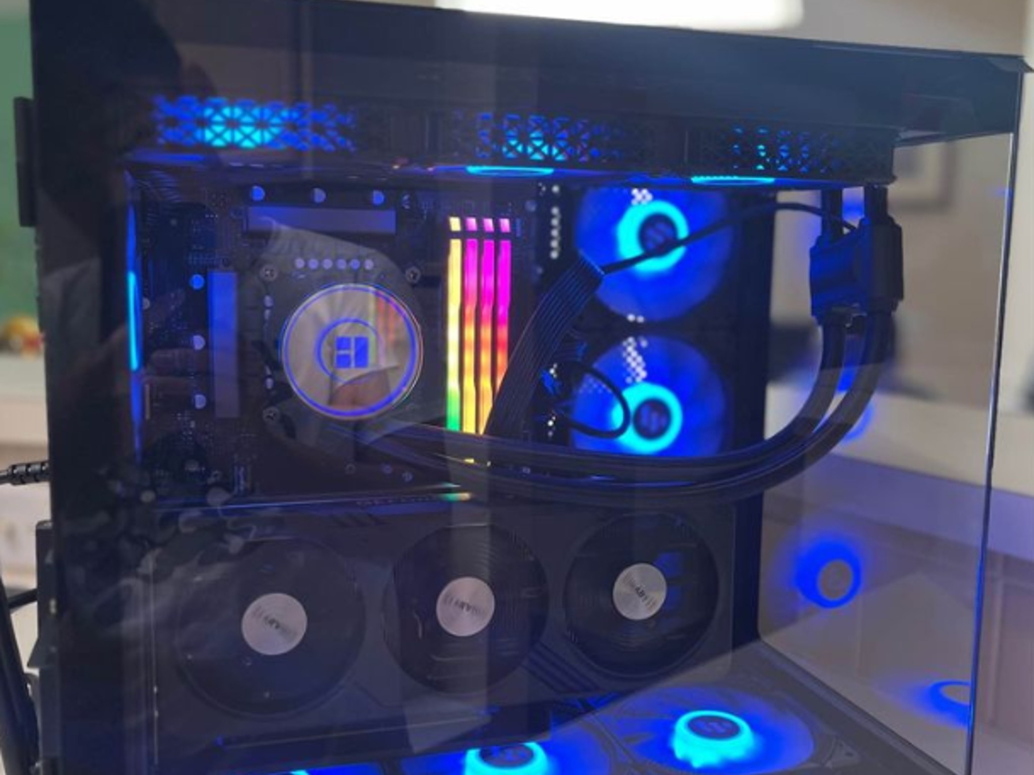 🤑 ON SALE!💰🔥Red Aura🔥 Black Fishtank PC Build 🐟 - 4060 - i9 Intel 🚀 1080p/1440p