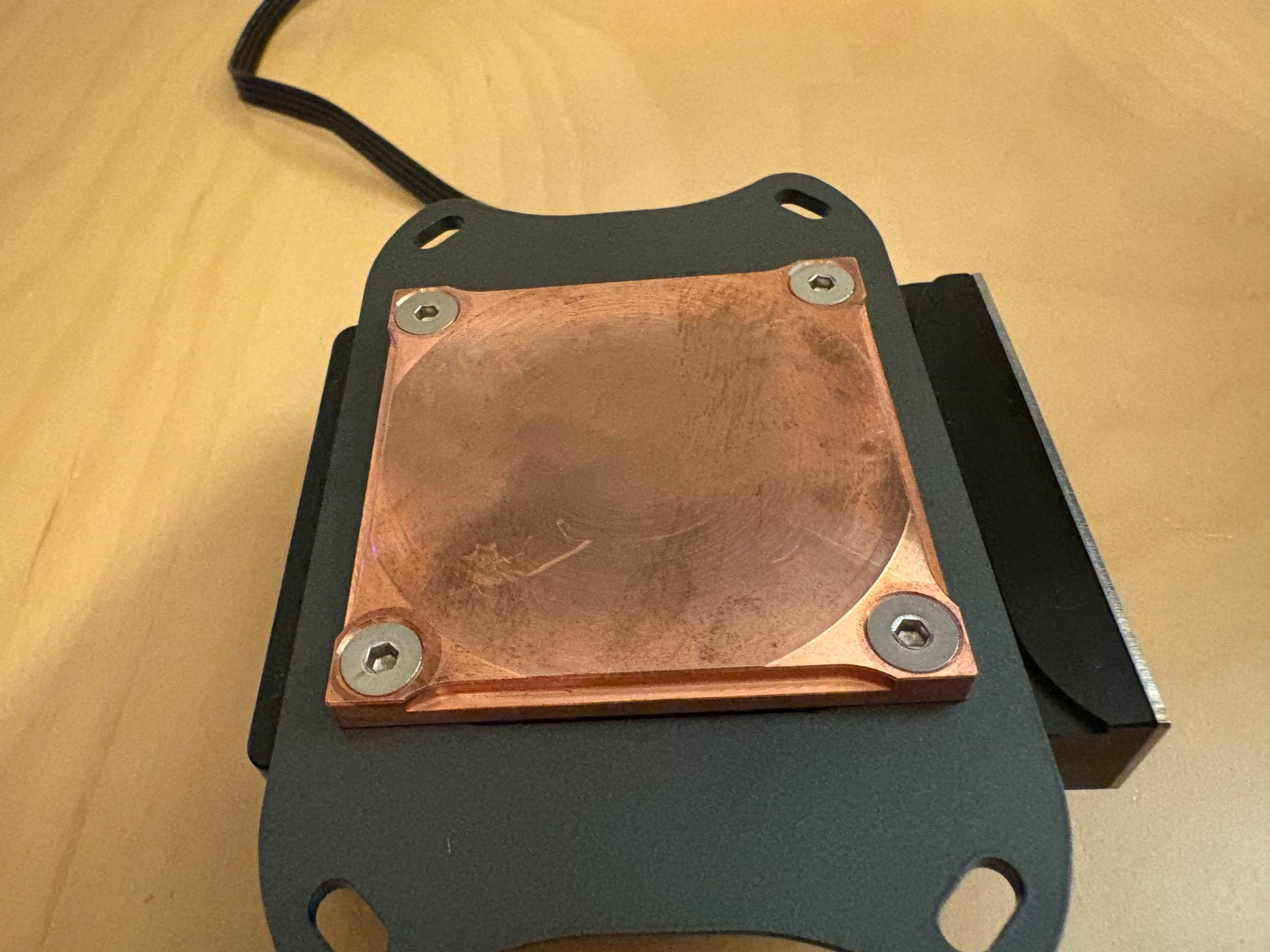 Modultra LOBO acetal pump block w/ emitter heatsink and EK DDC 4.1 for AM5