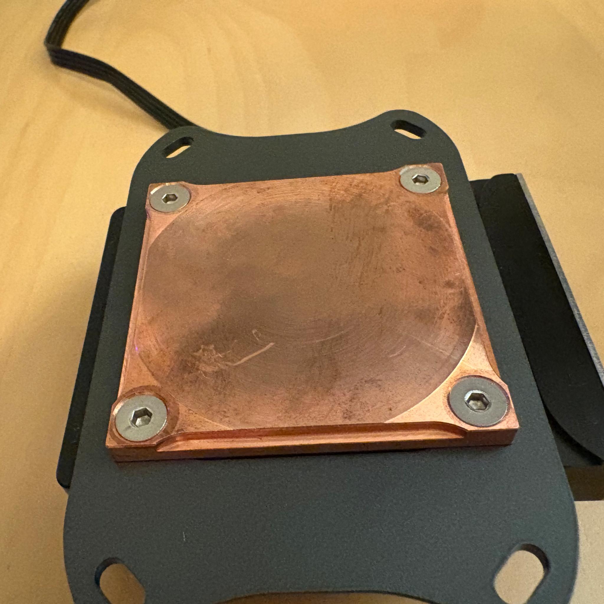 Modultra LOBO acetal pump block w/ emitter heatsink and EK DDC 4.1 for AM5